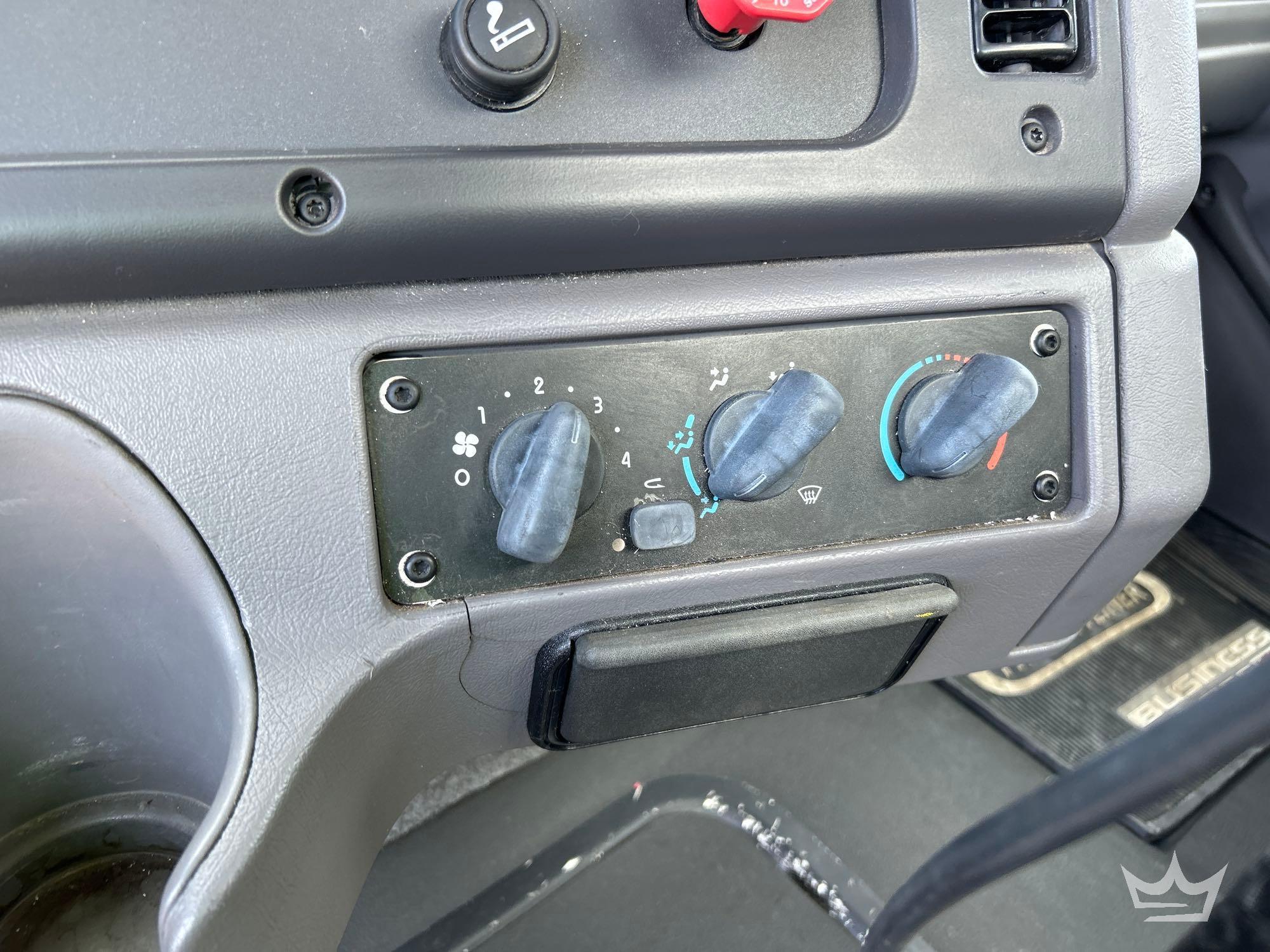 2014 Freightliner M2 106