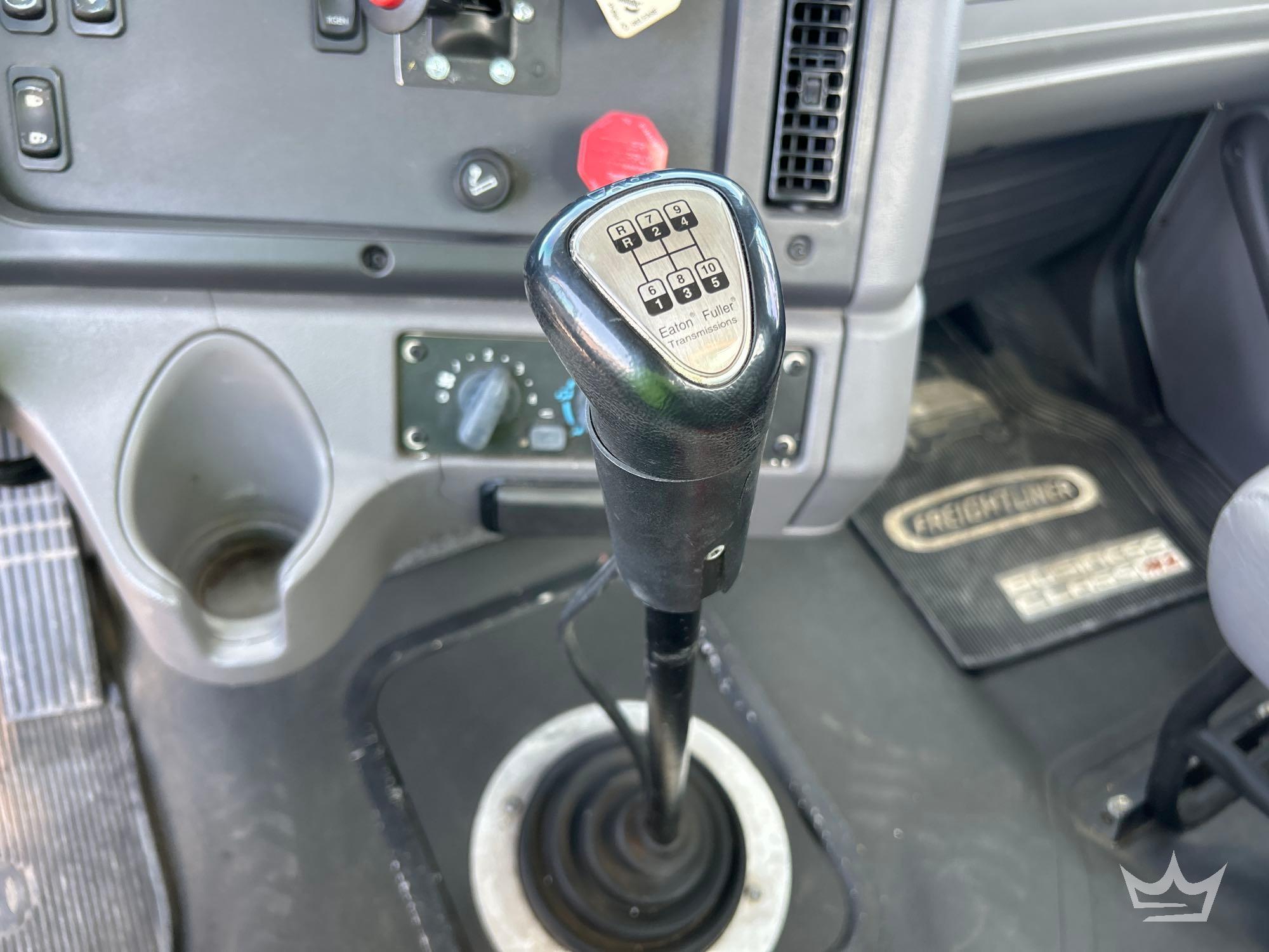 2014 Freightliner M2 106