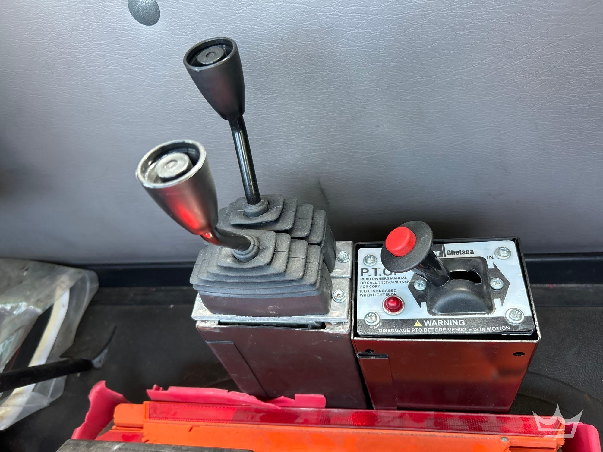 2014 Freightliner M2 106