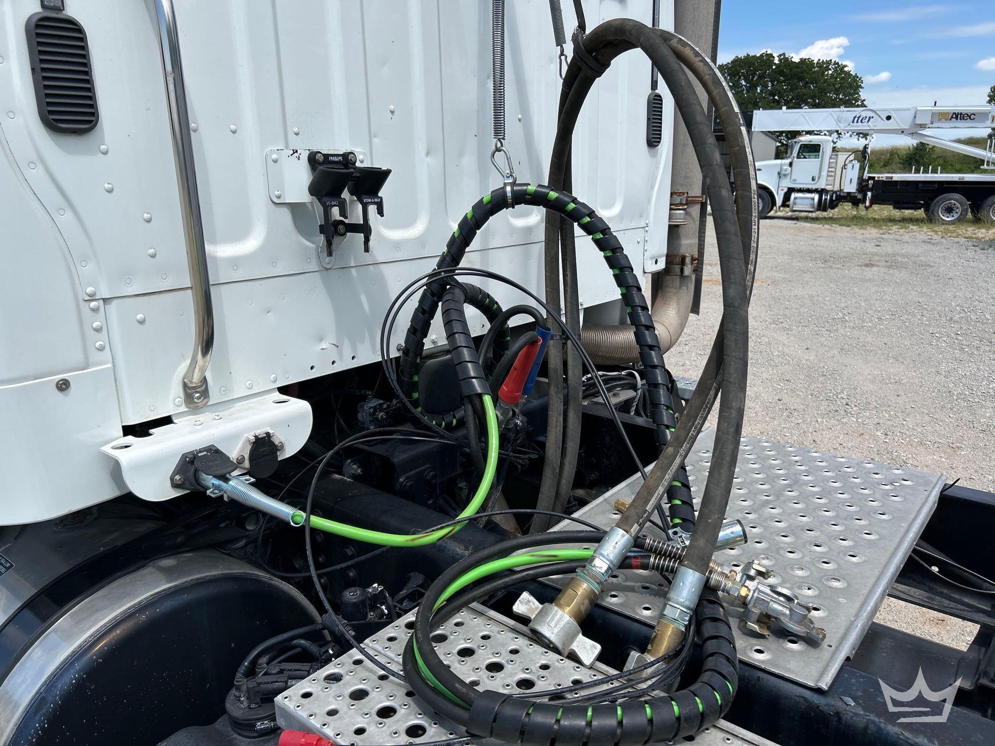 2014 Freightliner M2 106