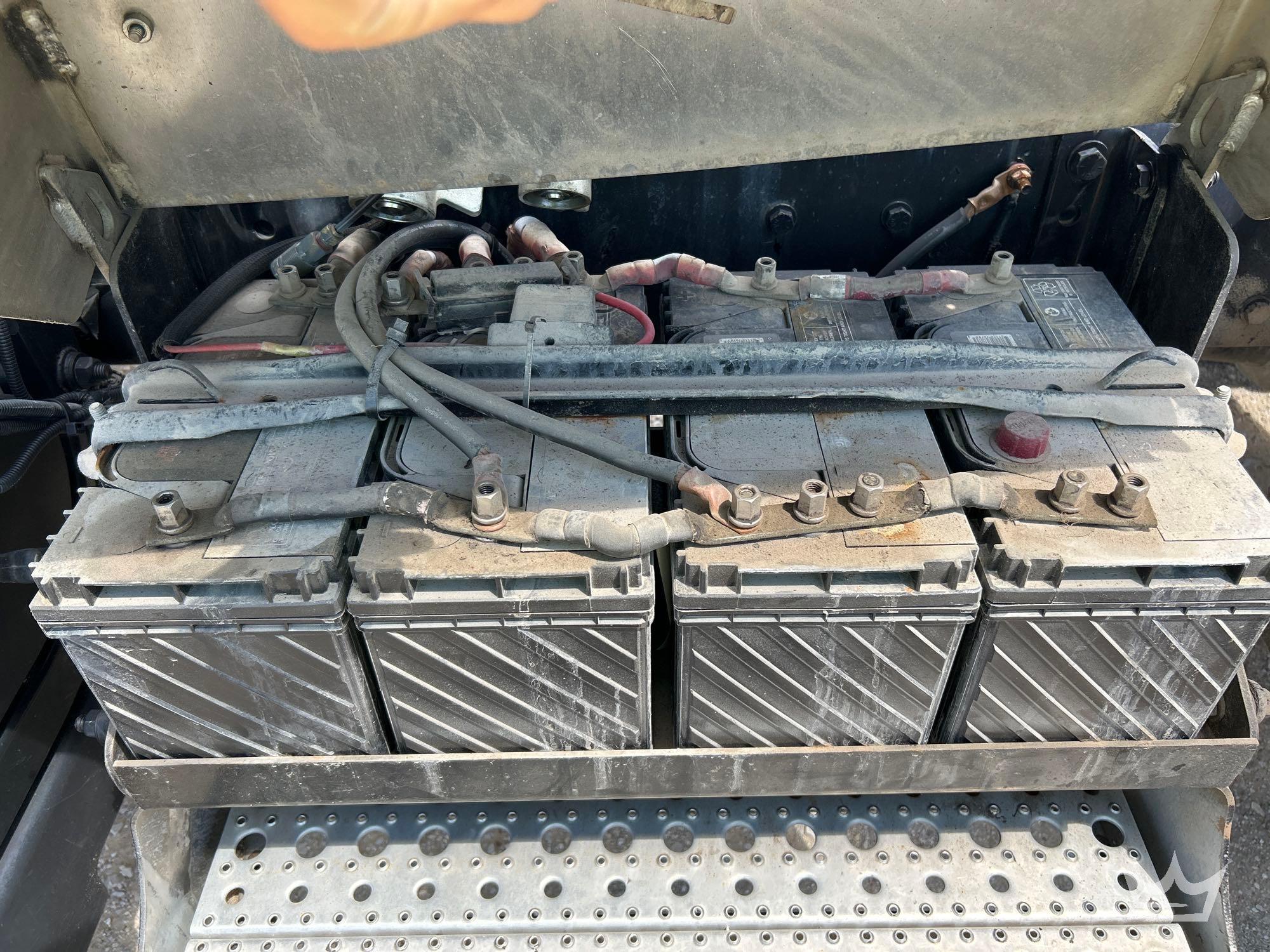 2014 Freightliner M2 106