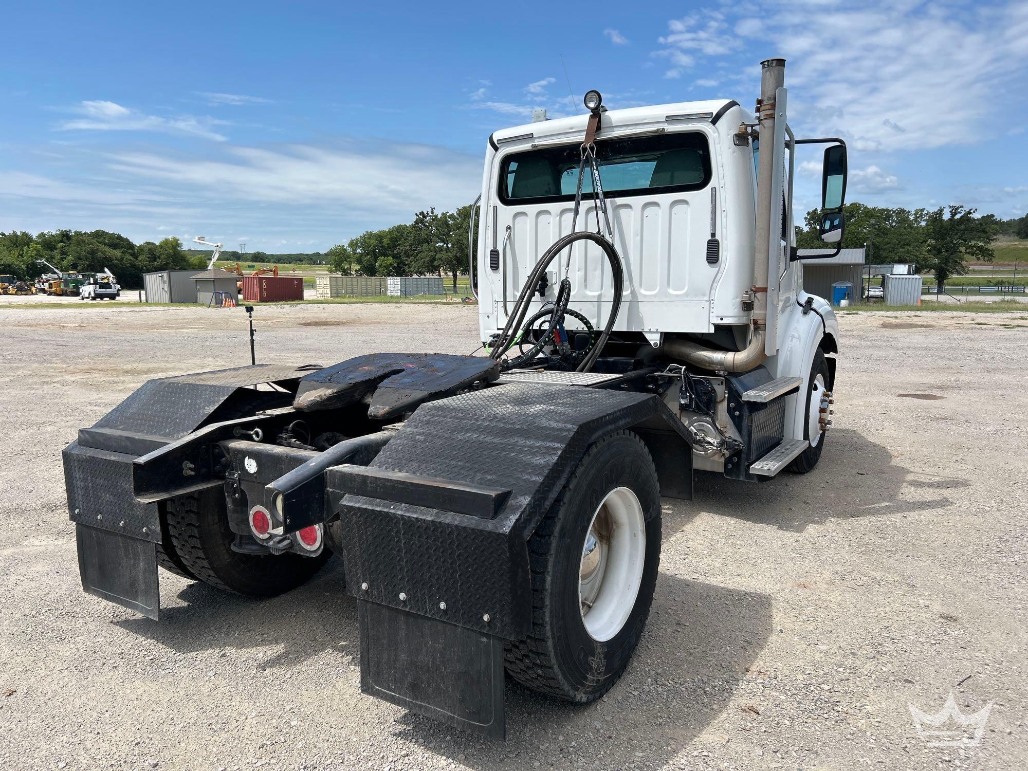 2014 Freightliner M2 106