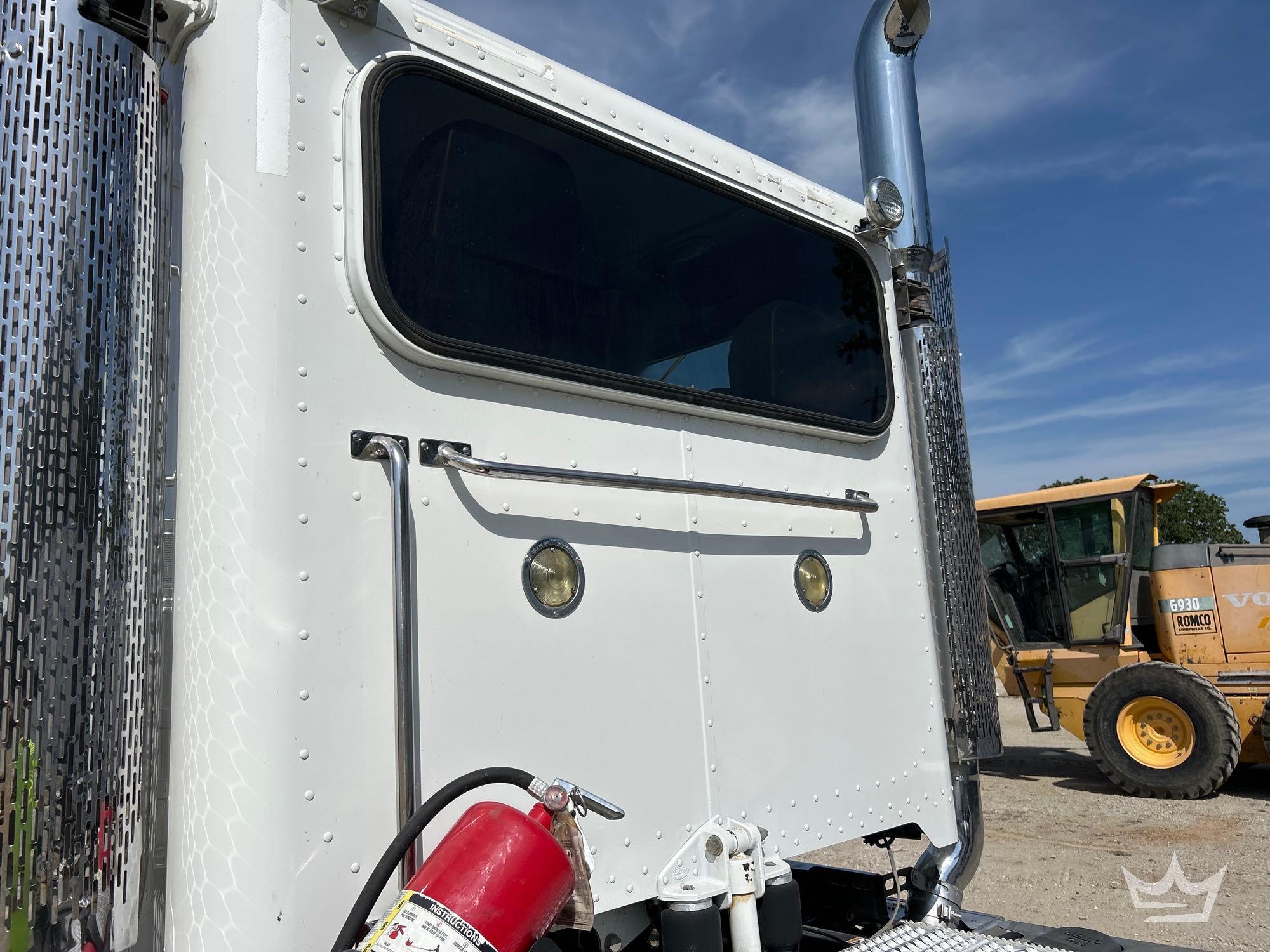 2020 Peterbilt 389