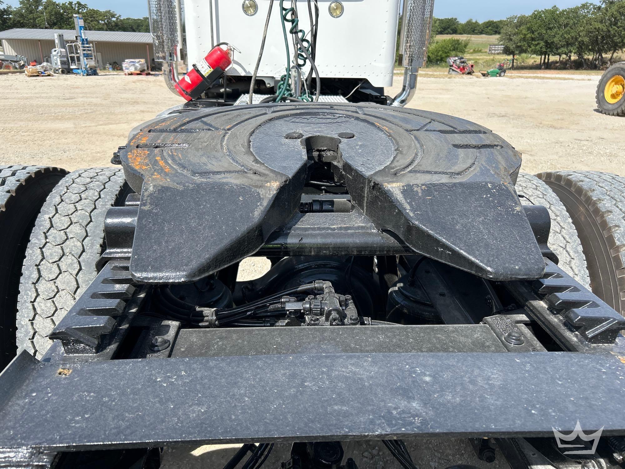 2020 Peterbilt 389