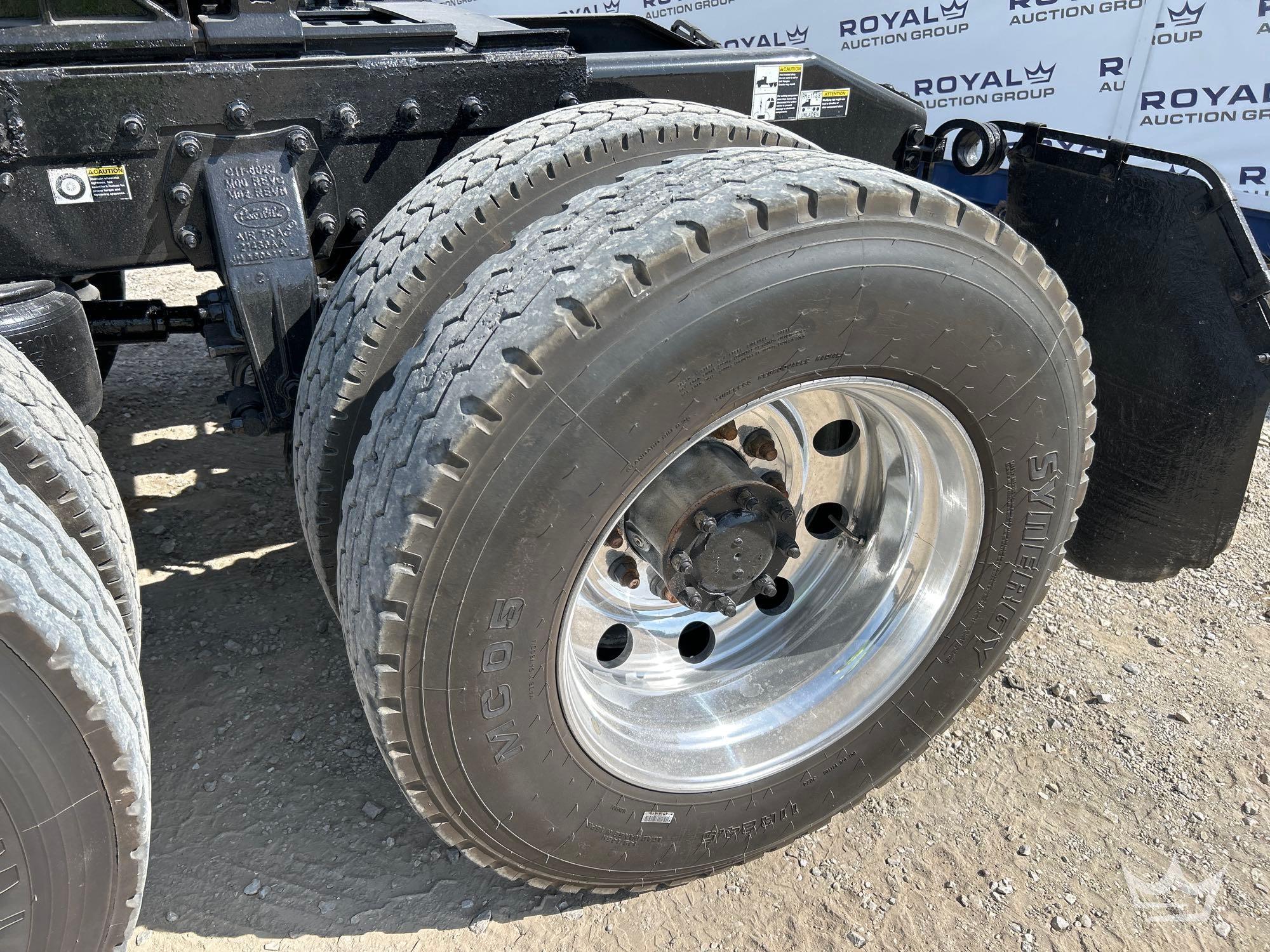 2020 Peterbilt 389