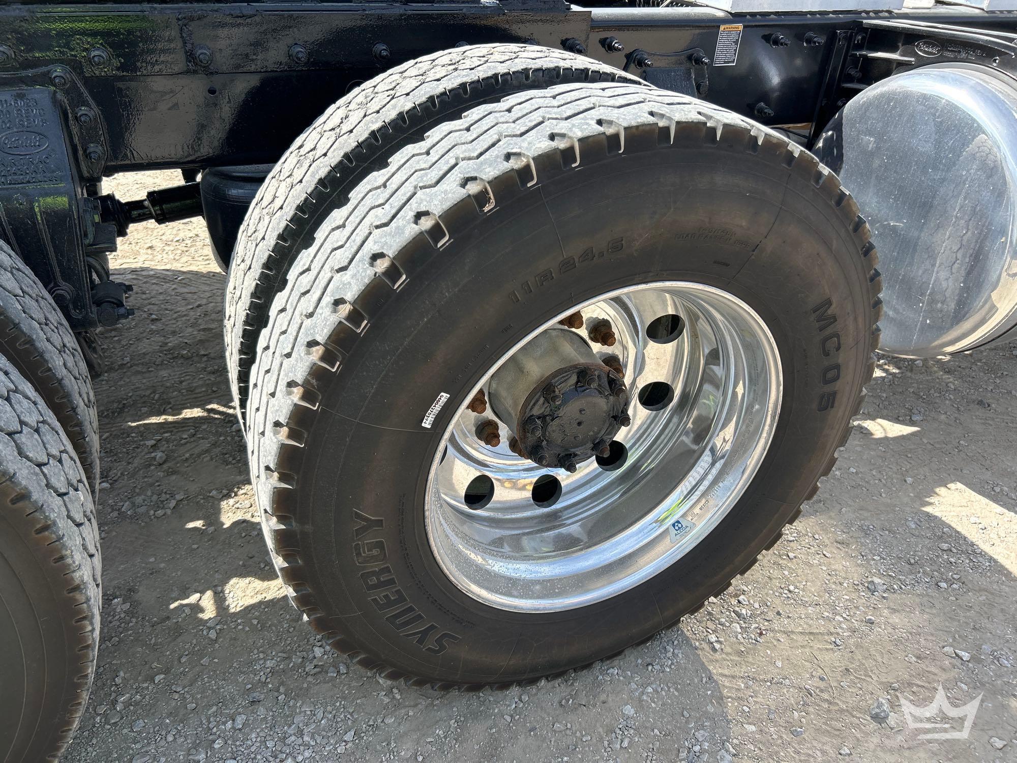 2020 Peterbilt 389