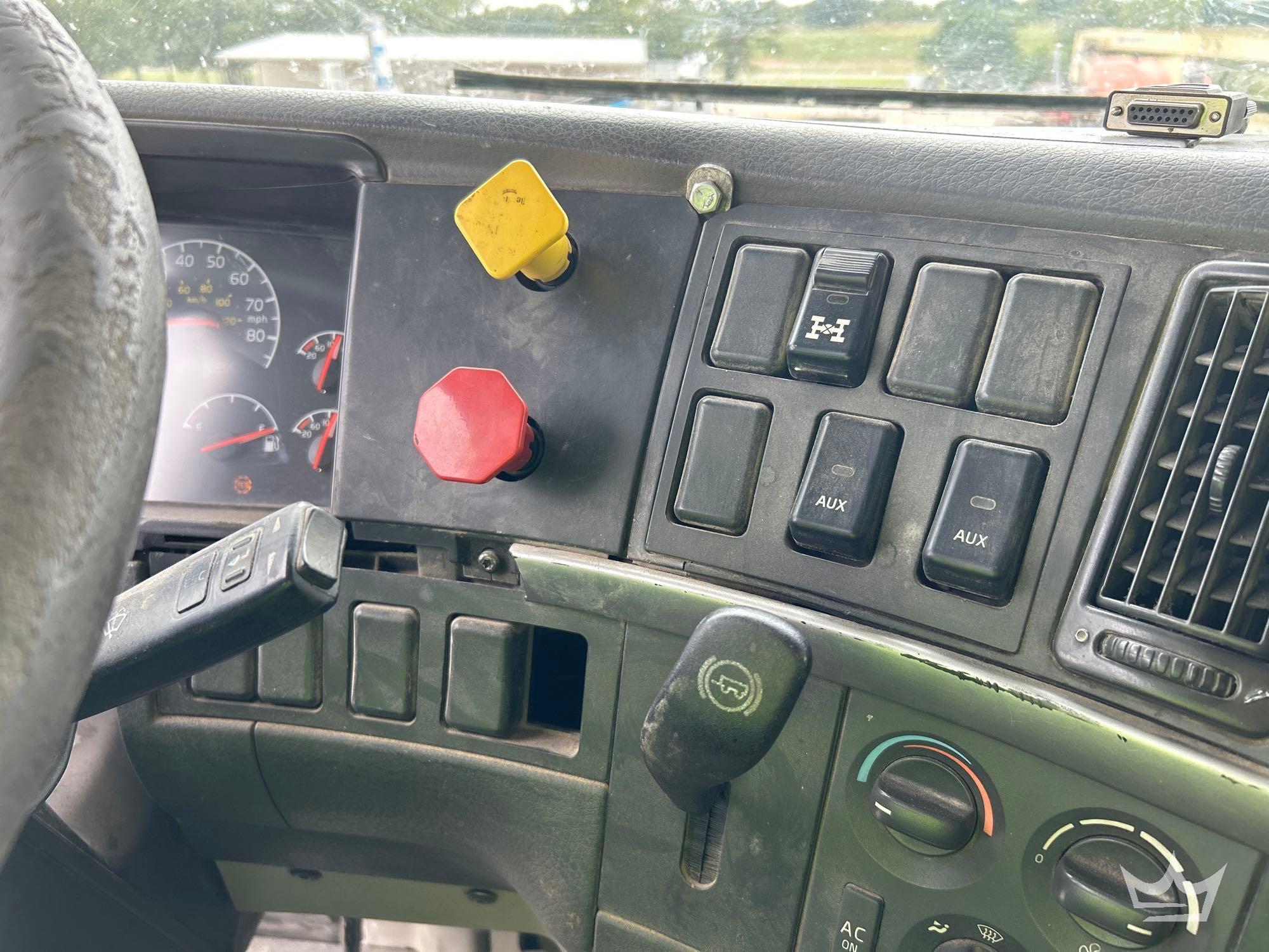 2007 Volvo VNM