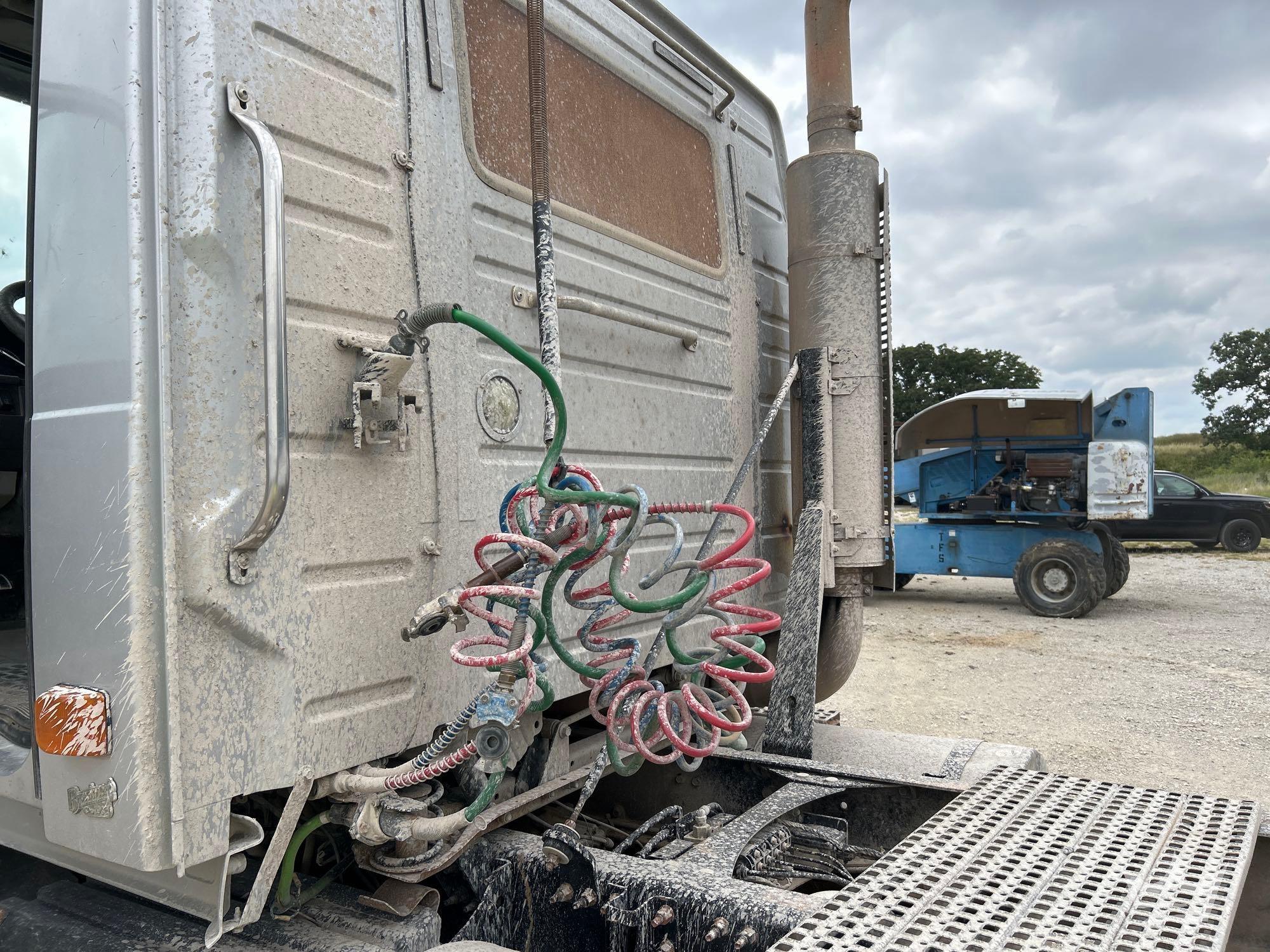 2007 Volvo VNM