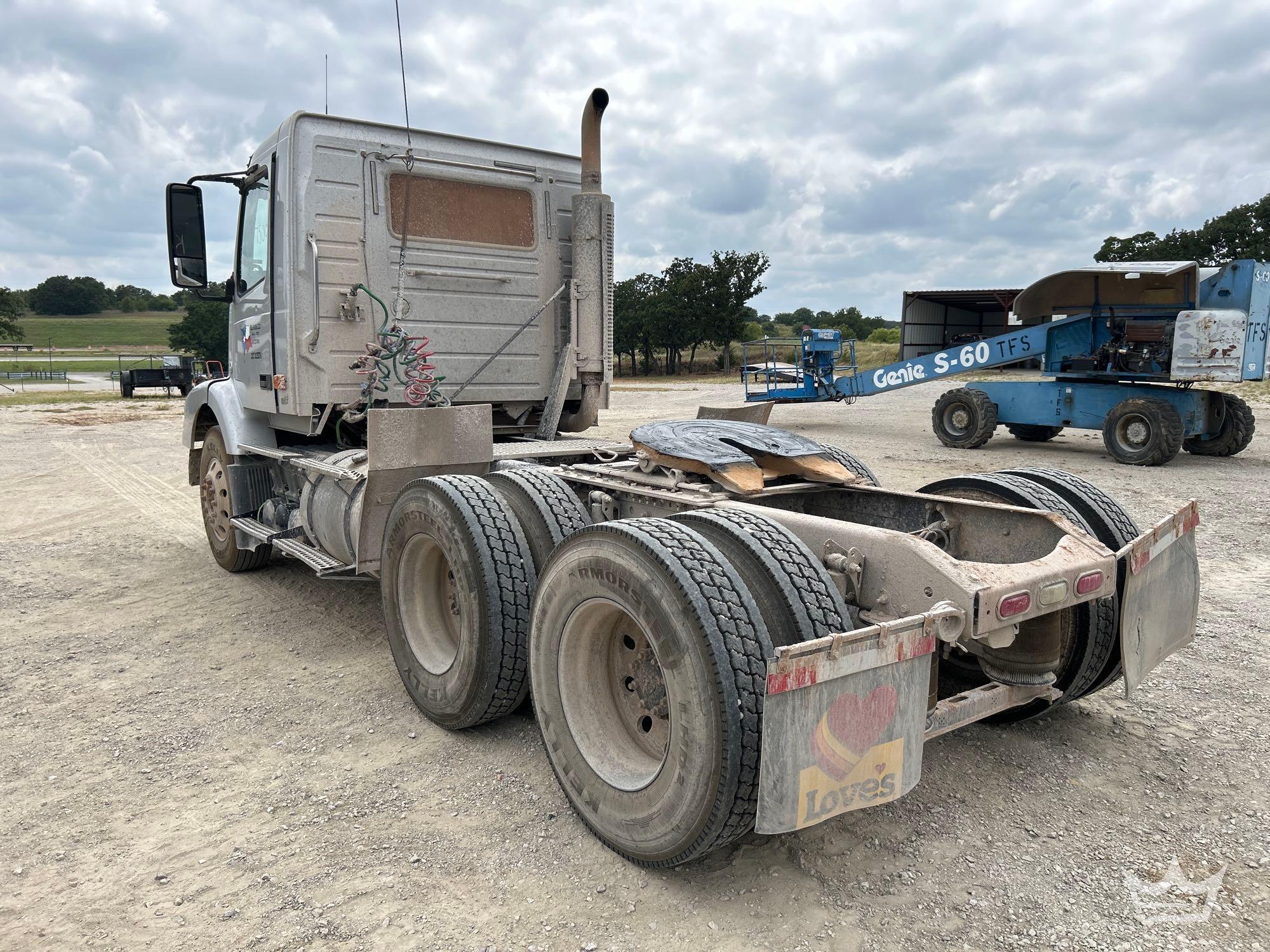 2007 Volvo VNM