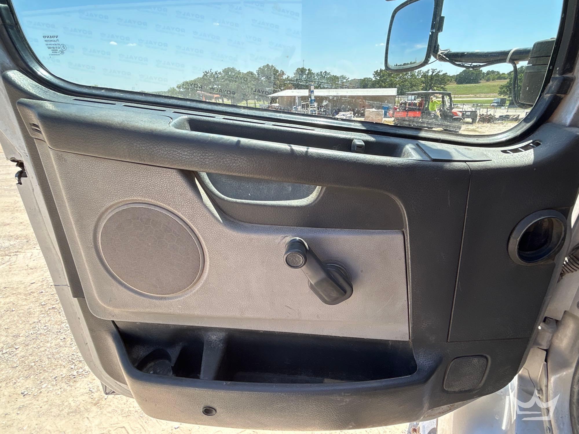 2007 Volvo VNM