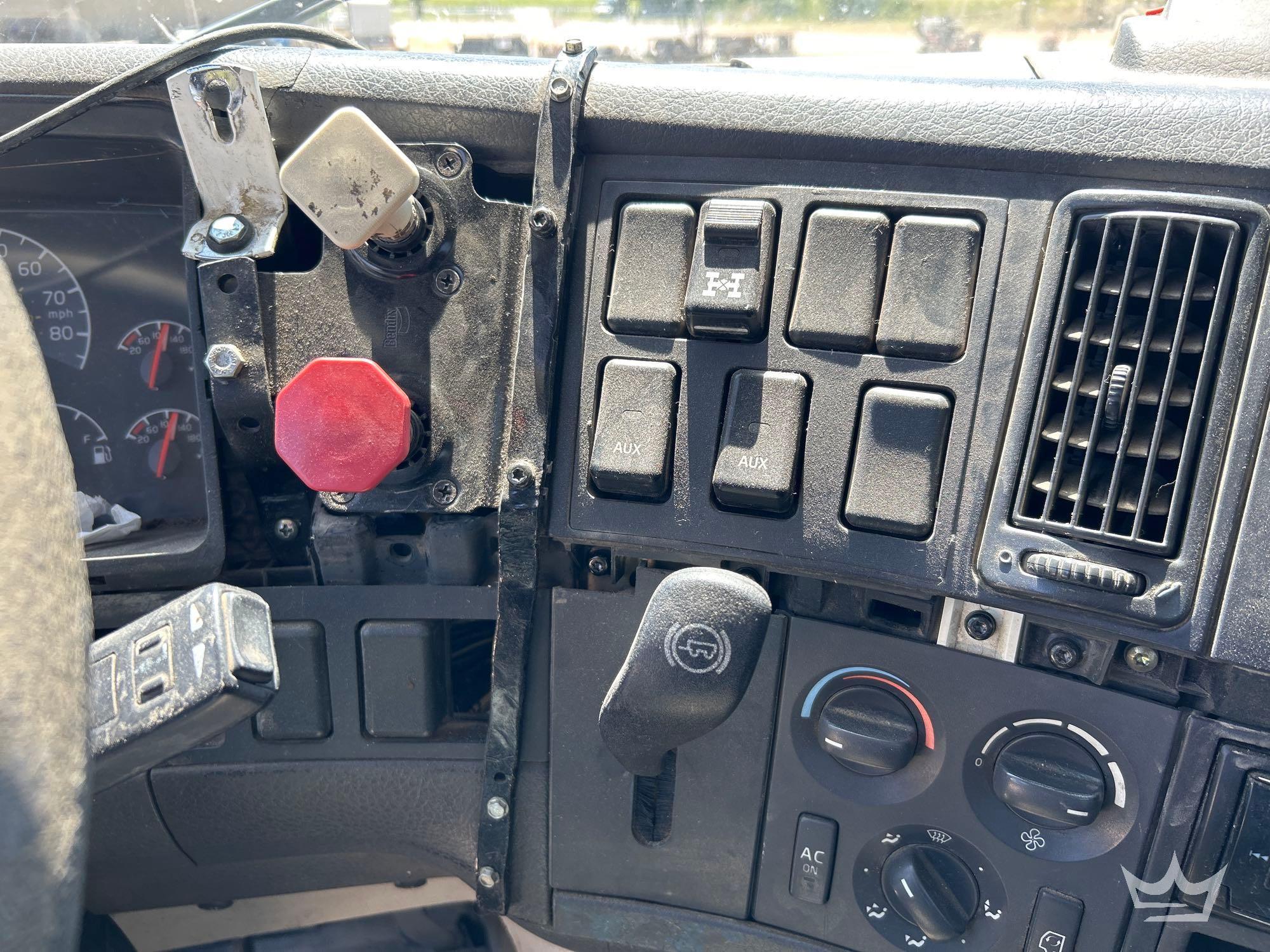 2007 Volvo VNM