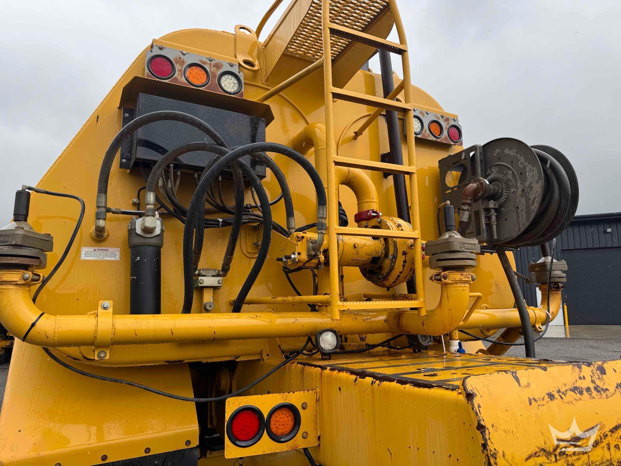 2013 John Deere 250D