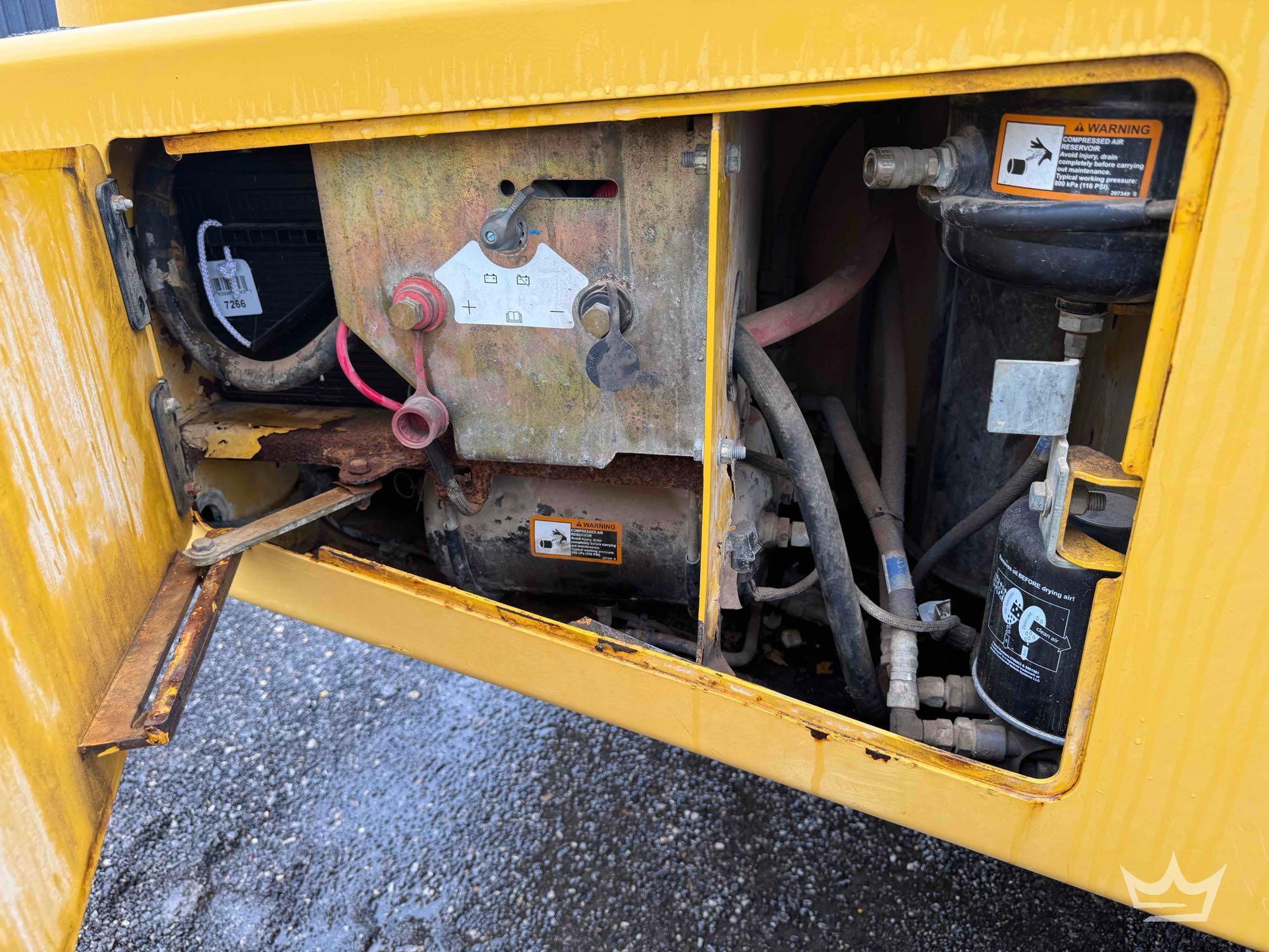 2013 John Deere 250D