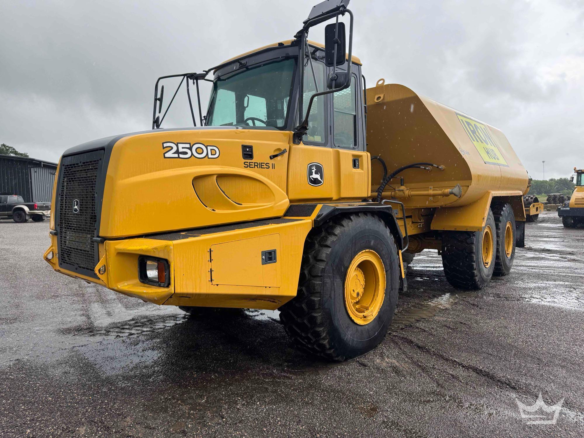 2013 John Deere 250D
