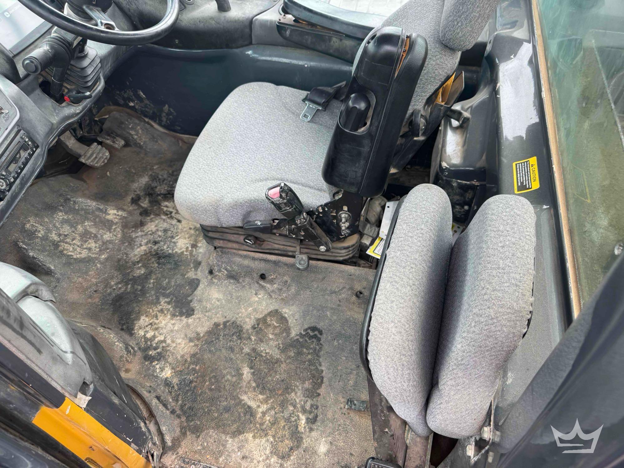 2013 John Deere 250D