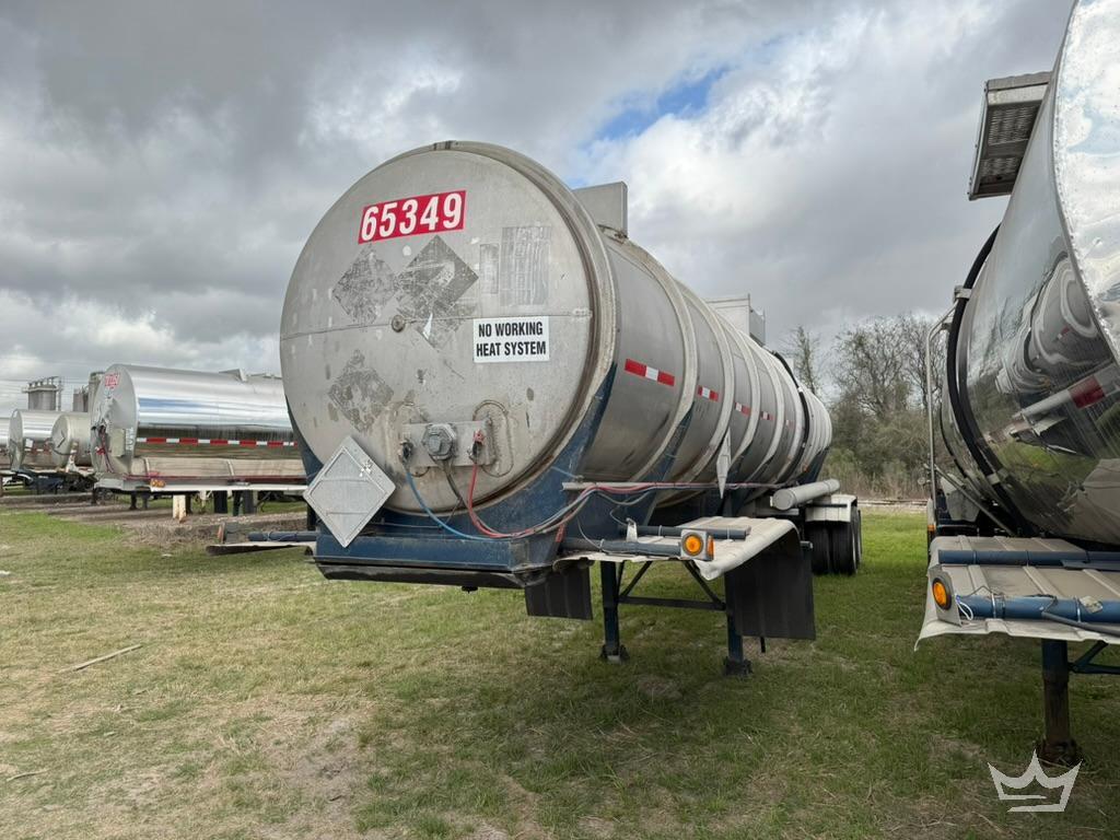1979 Freuhauf 6,500 Gallon T/A Chemical Tanker Trailer