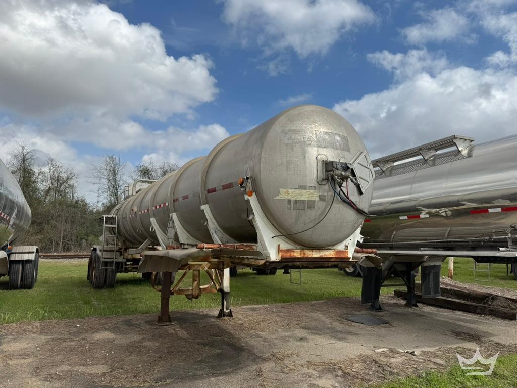 1973 Heil 4,600 Gallon T/A Chemical Tanker Trailer