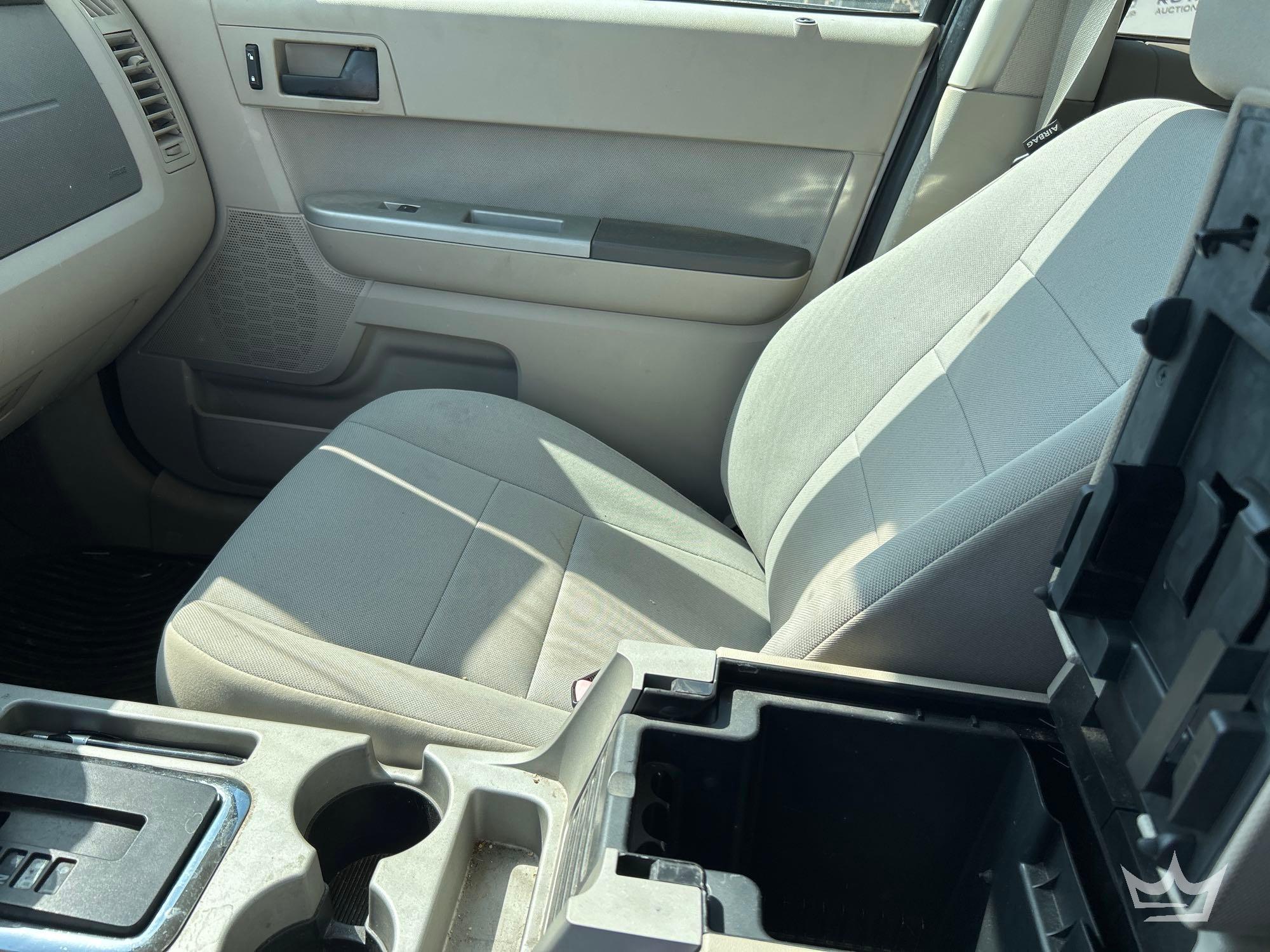 2010 Ford ESCAPE
