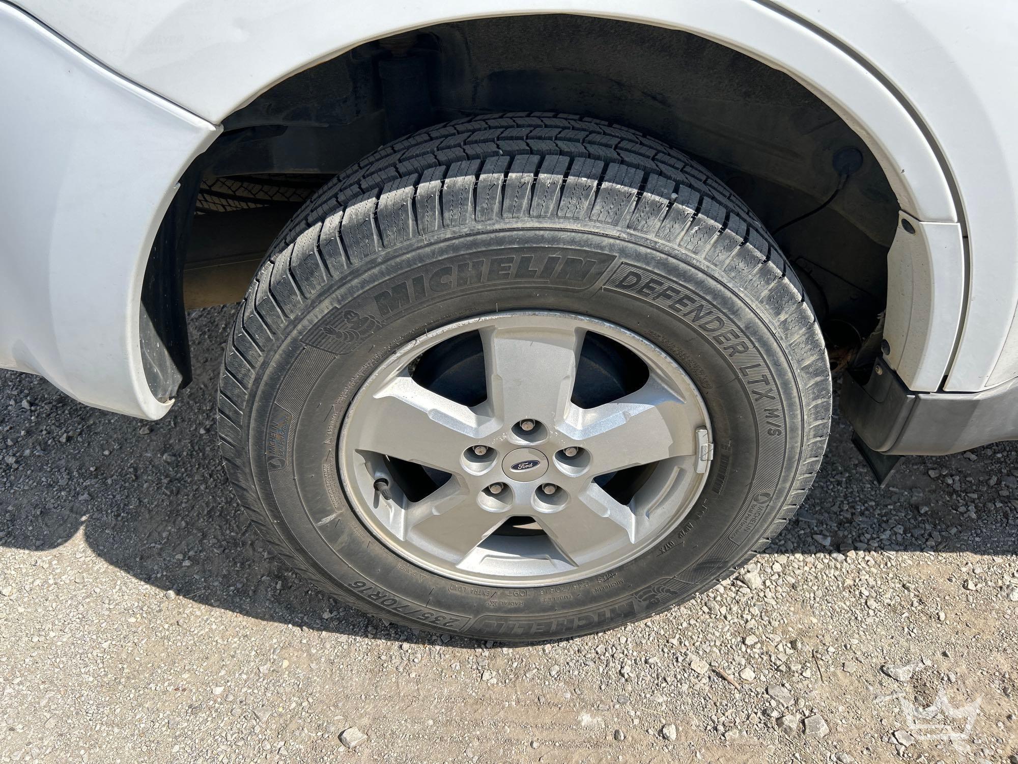 2010 Ford ESCAPE