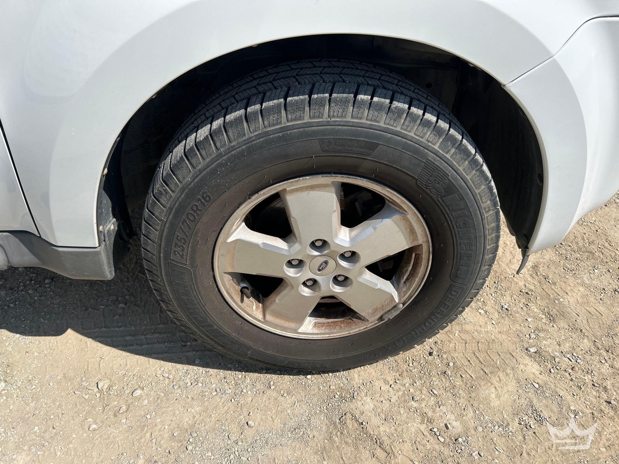 2010 Ford ESCAPE
