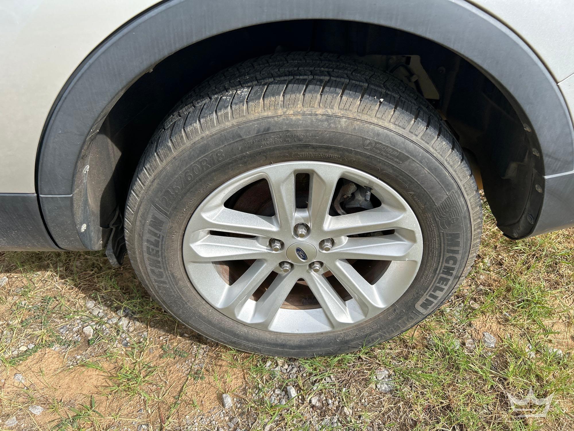 2016 Ford EXPLORER