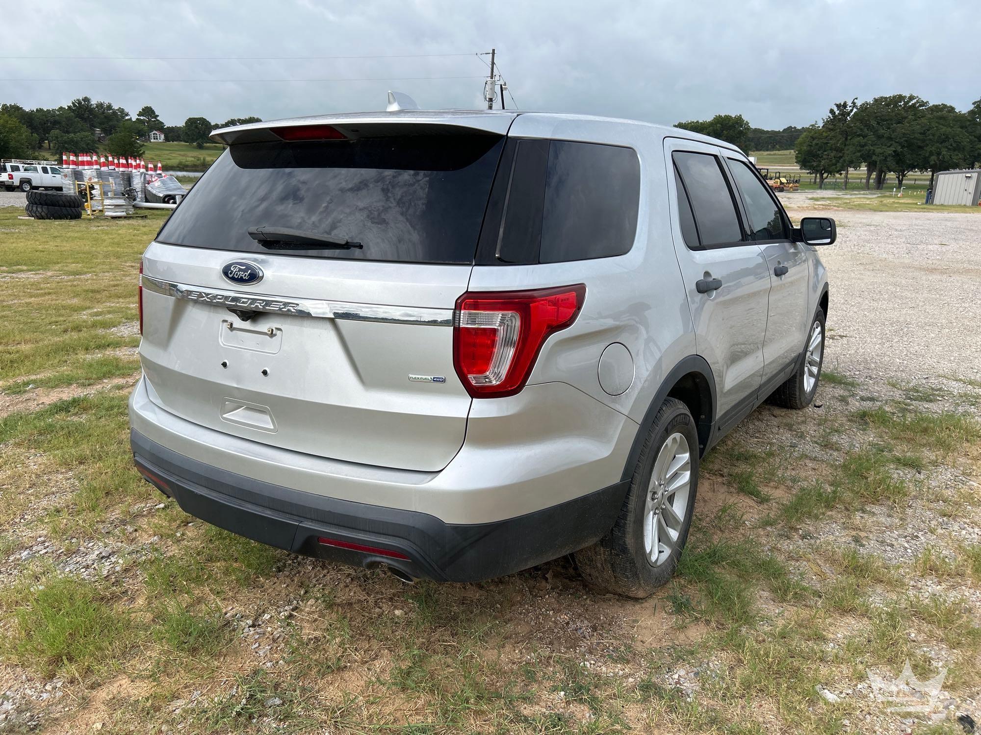 2016 Ford EXPLORER