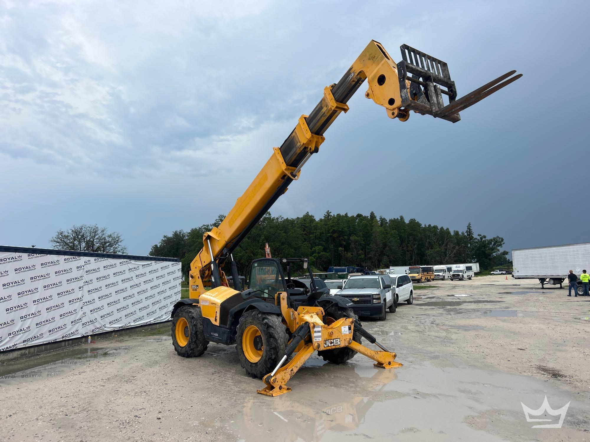 2019 JCB 510-56