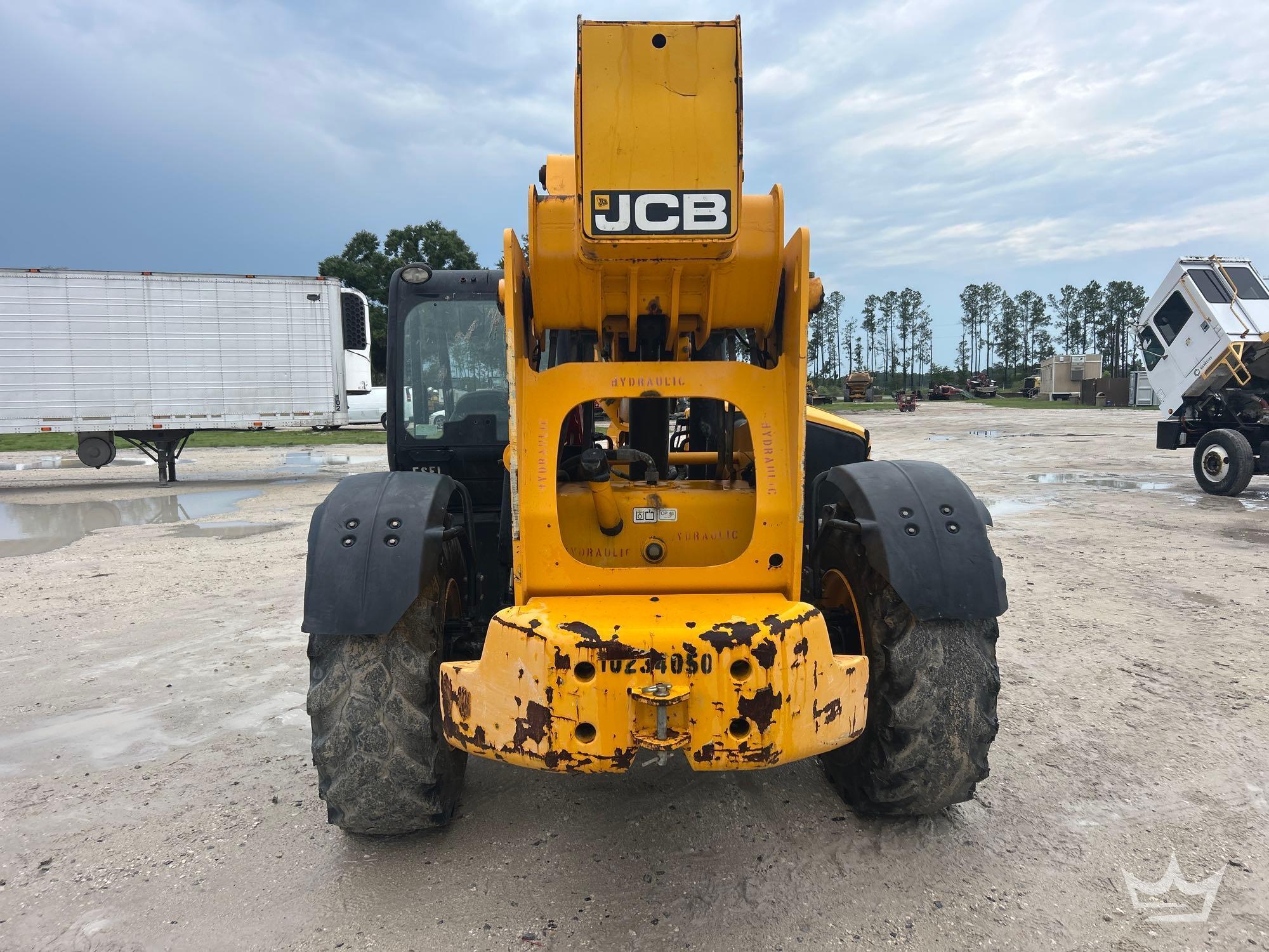 2019 JCB 510-56