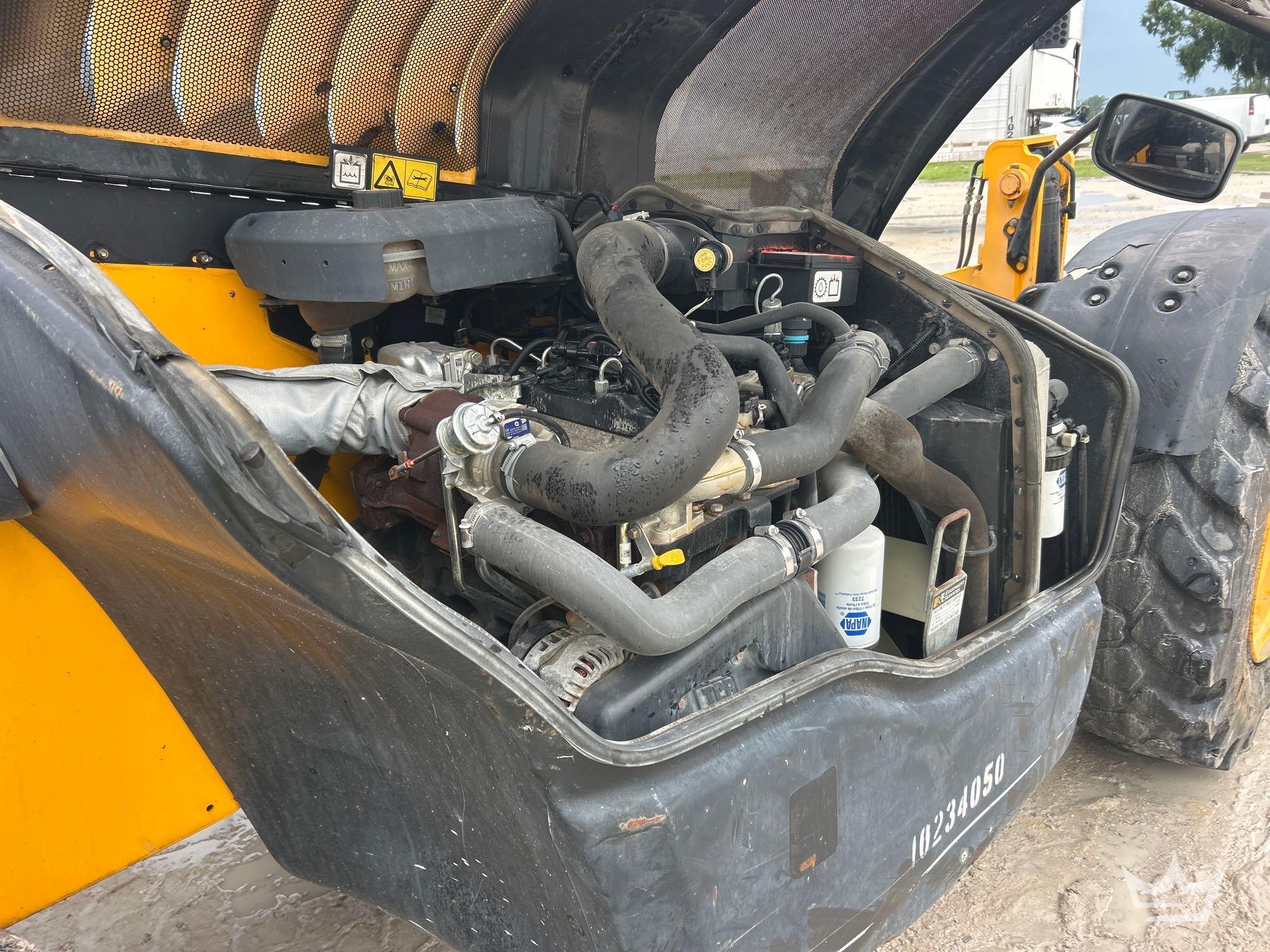 2019 JCB 510-56