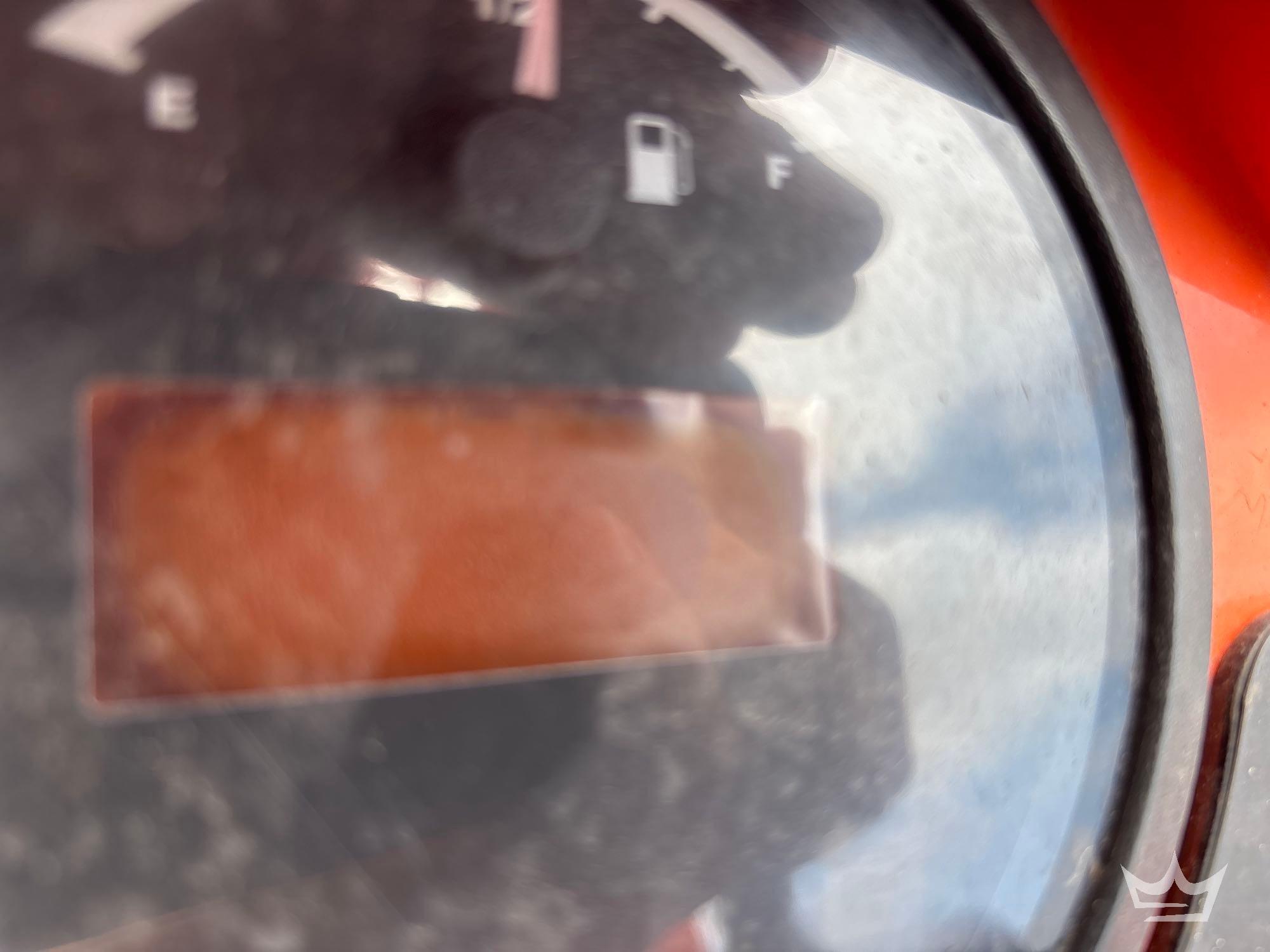 2019 JLG 8042