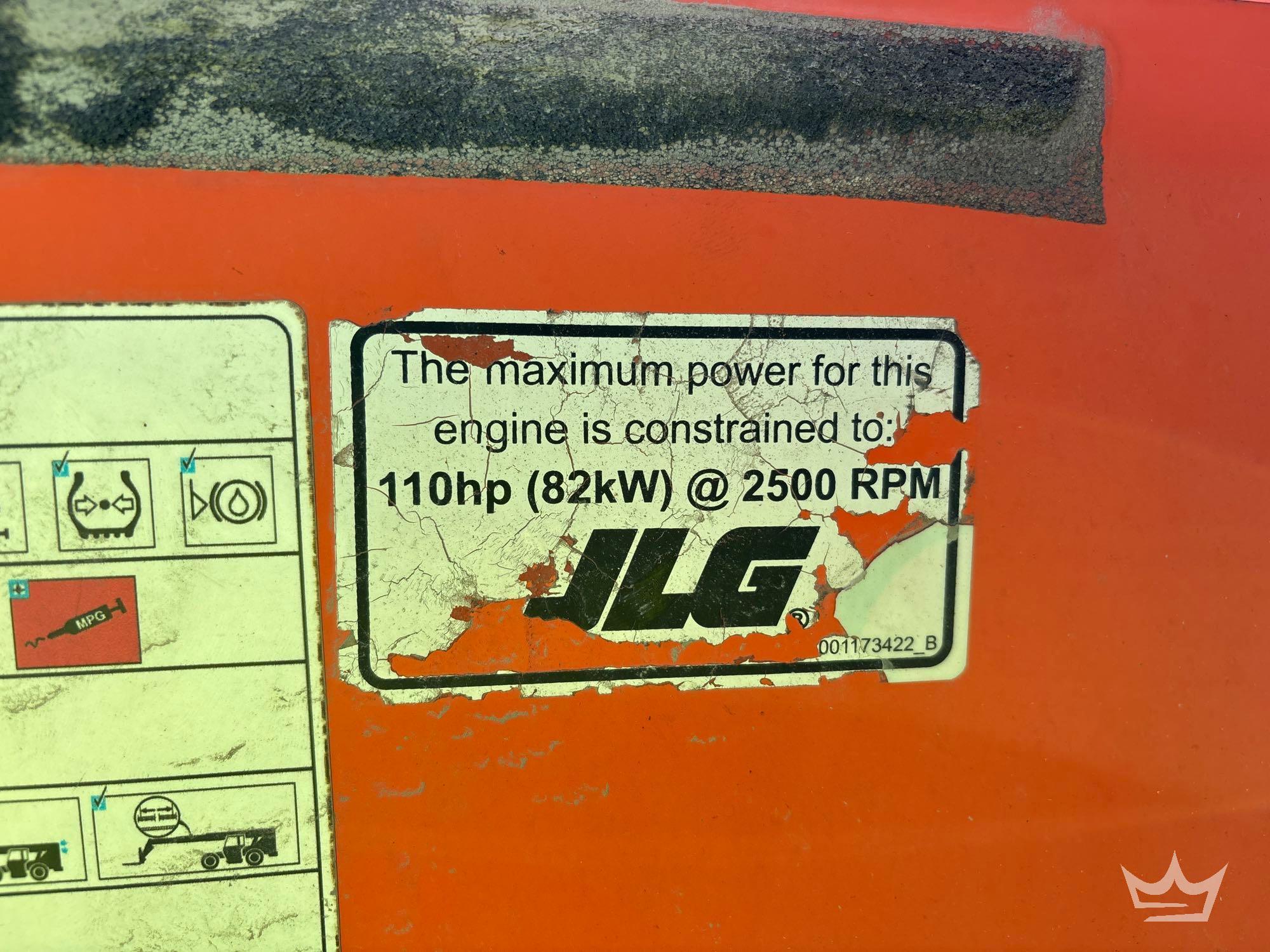 2019 JLG 8042