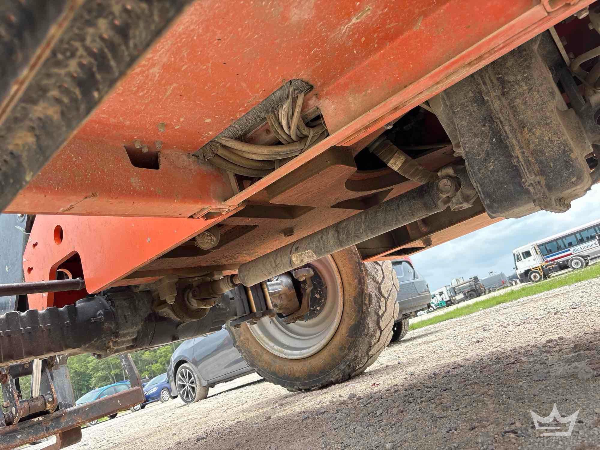 2019 JLG 6042