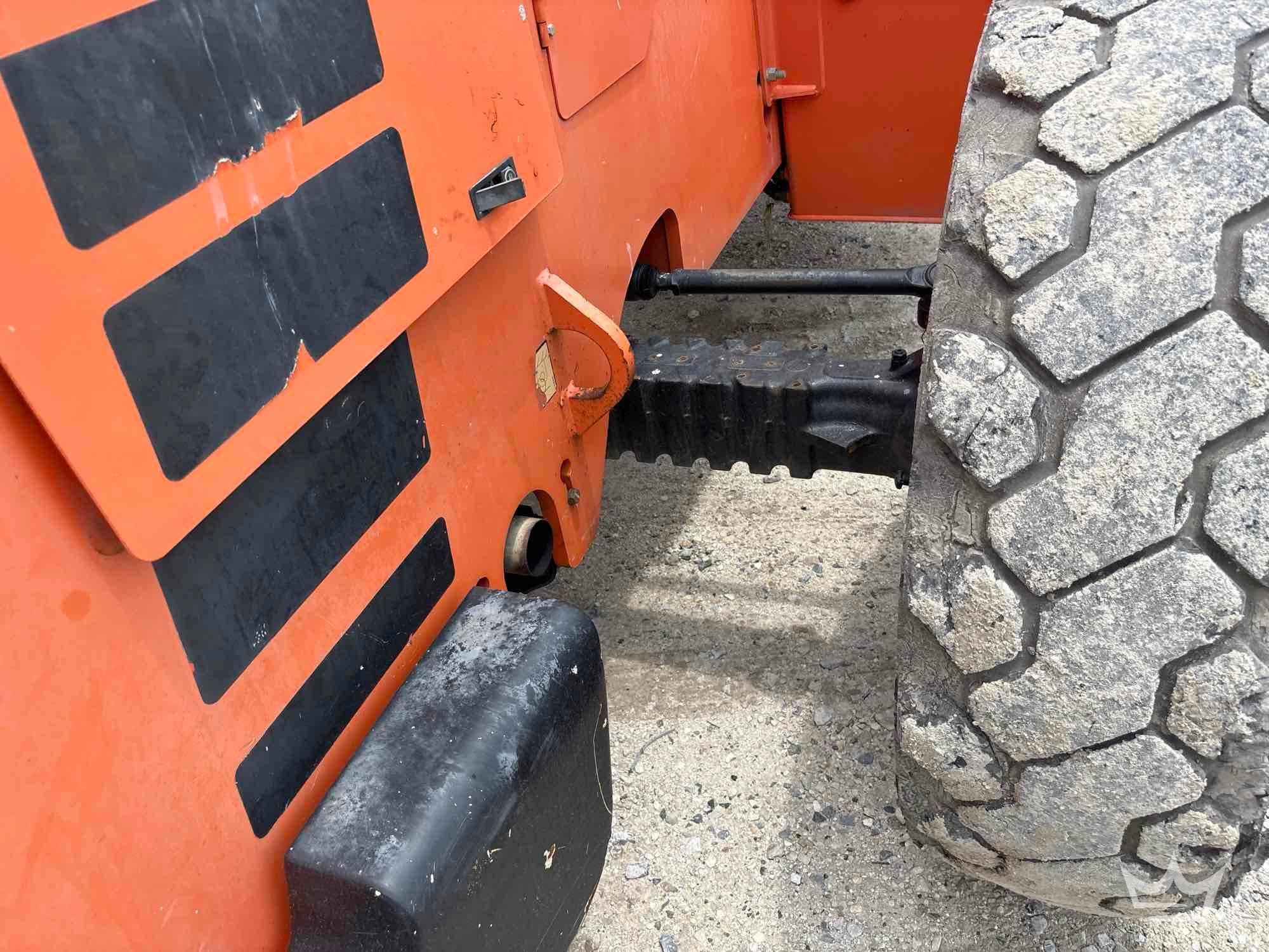 2019 JLG 6042