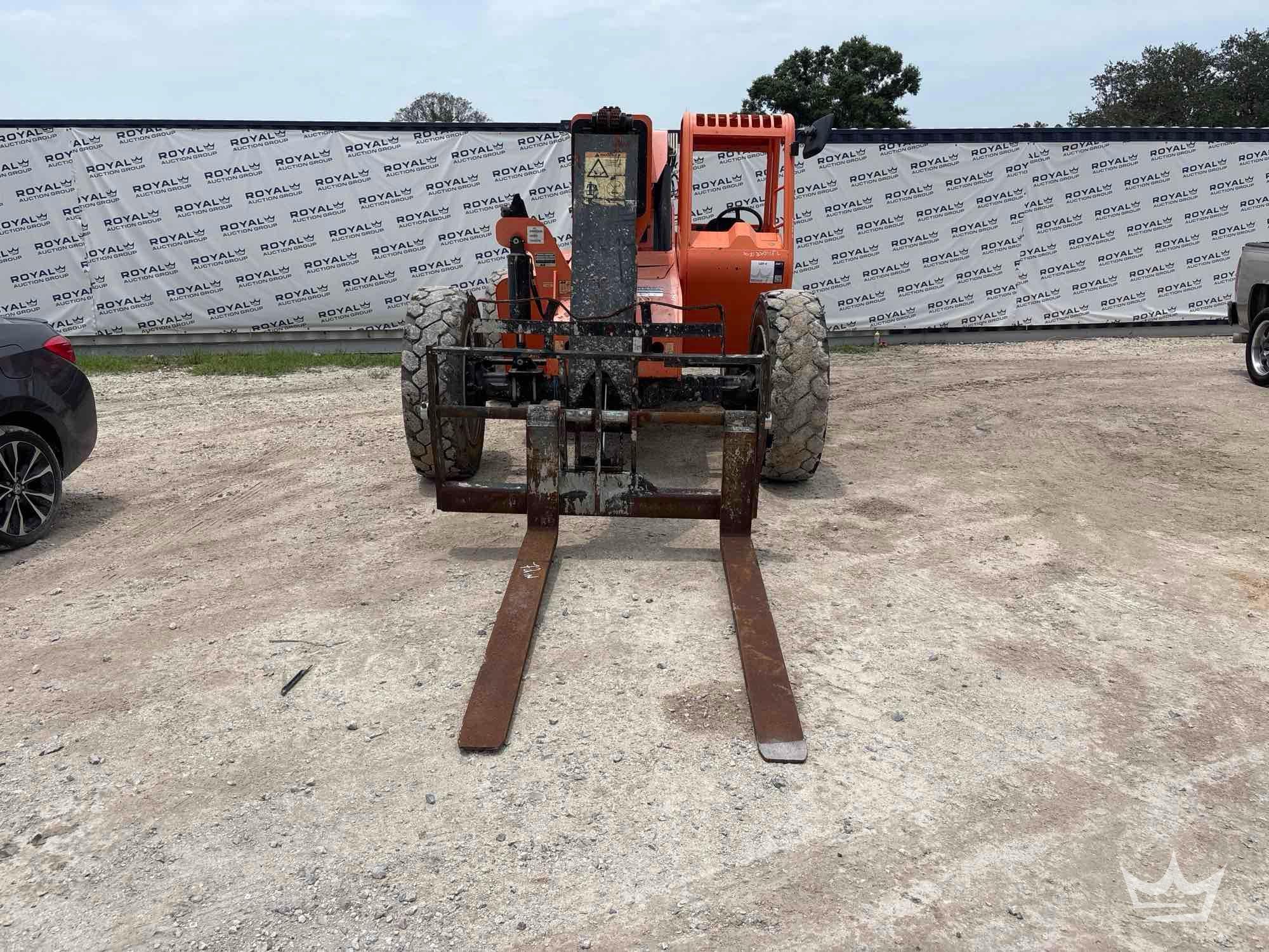 2019 JLG 6042