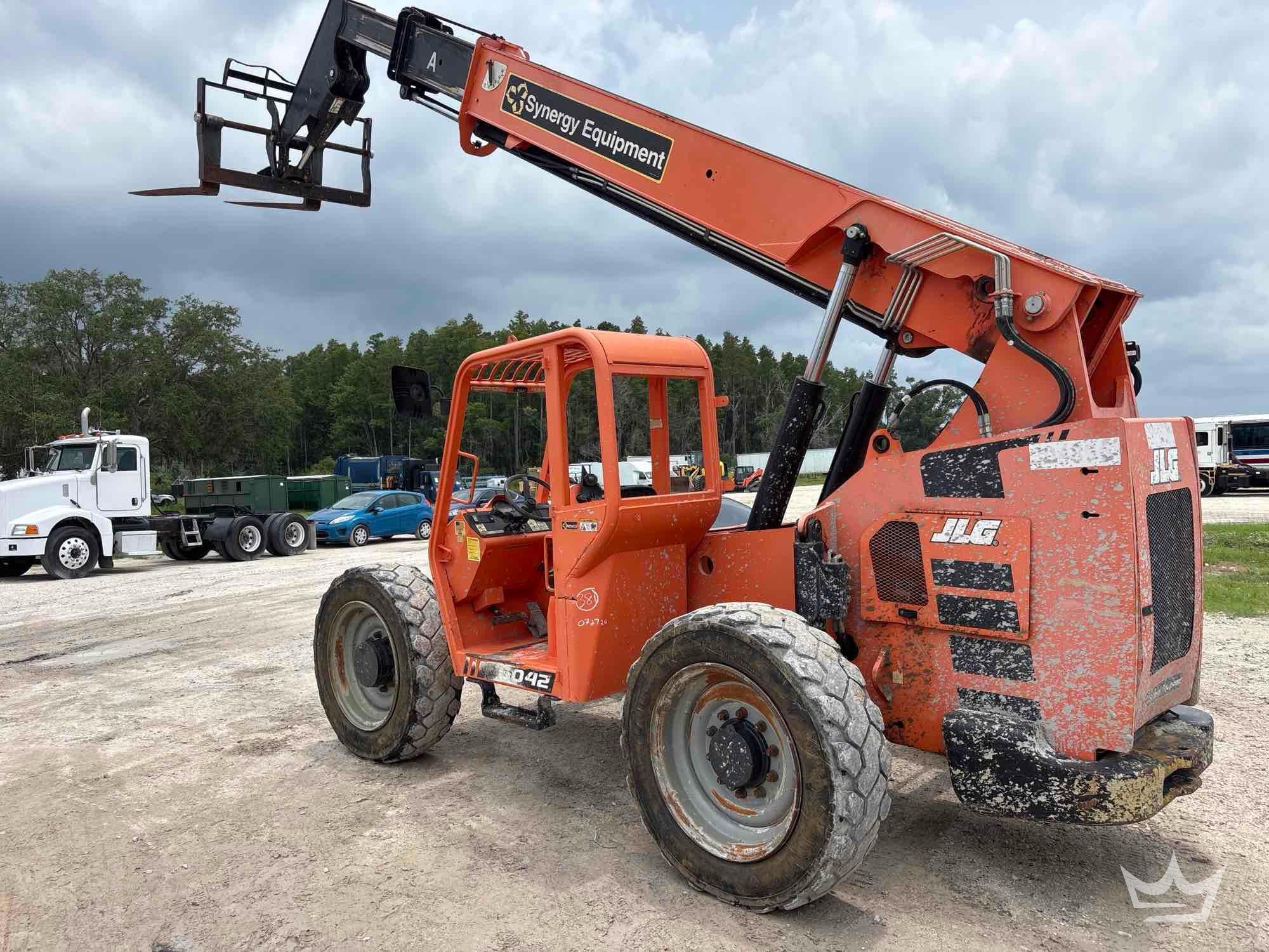 2019 JLG 6042