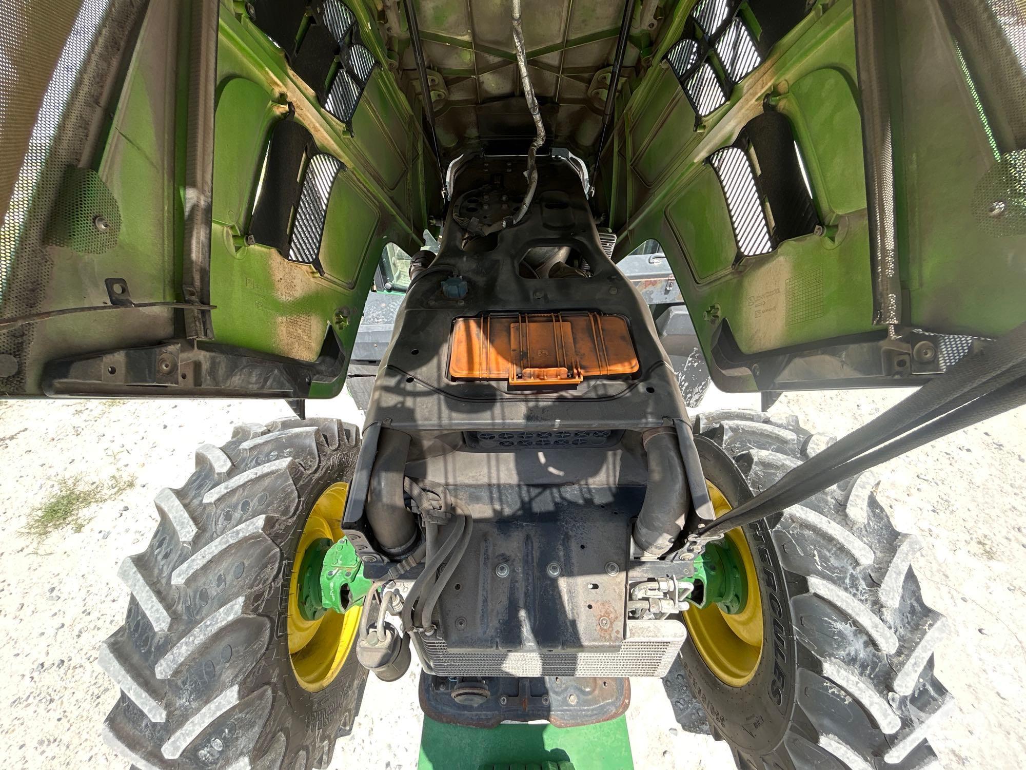 2014 John Deere 6125M
