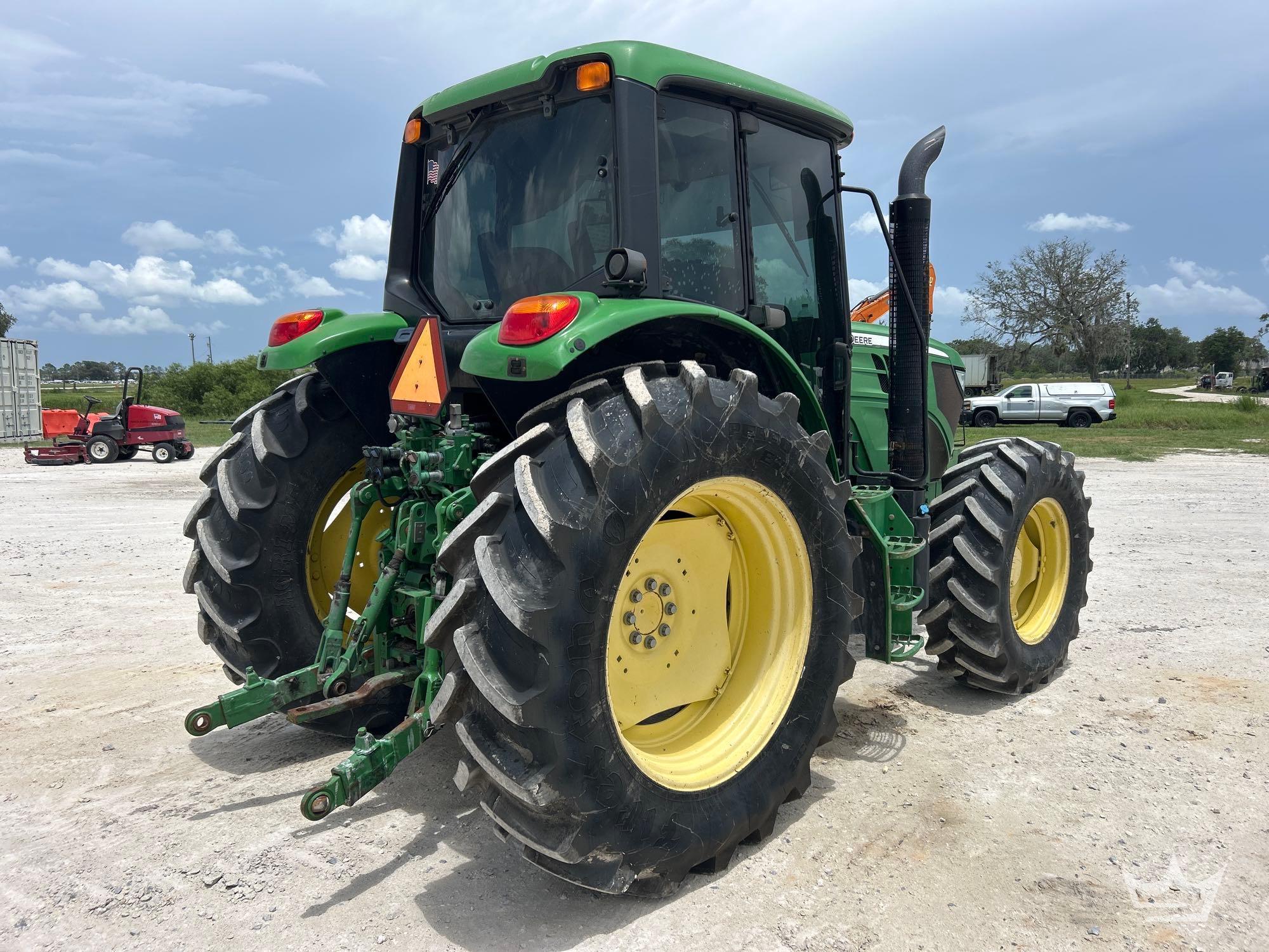 2014 John Deere 6125M
