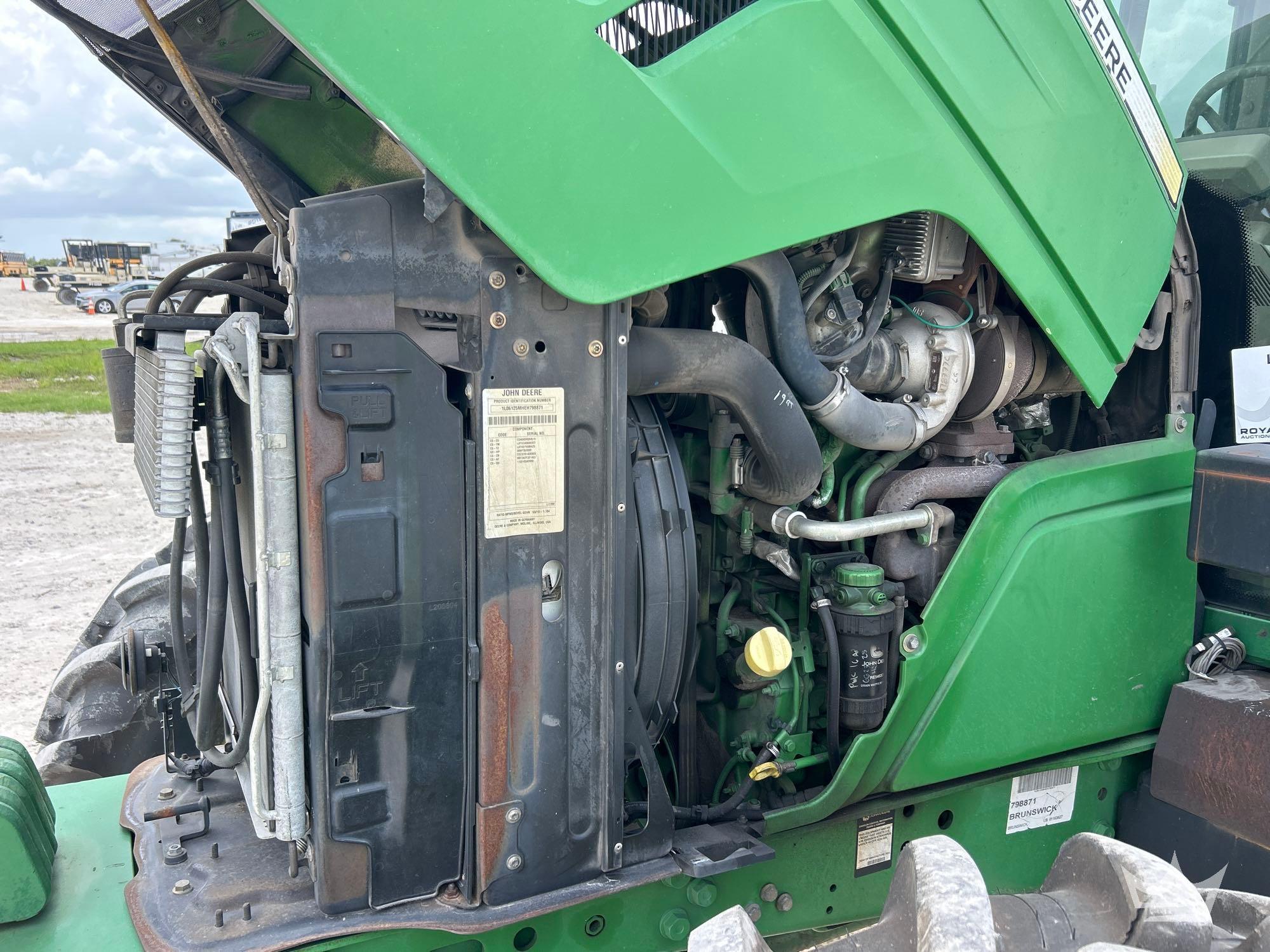 2014 John Deere 6125M