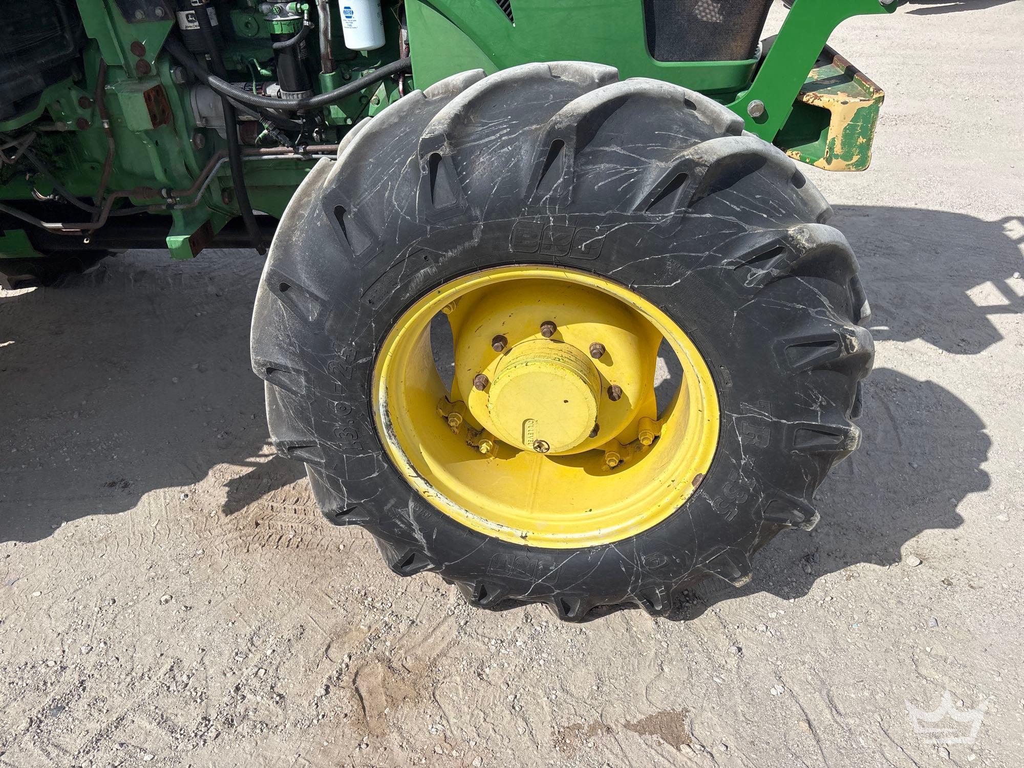 2015 John Deere 6115D