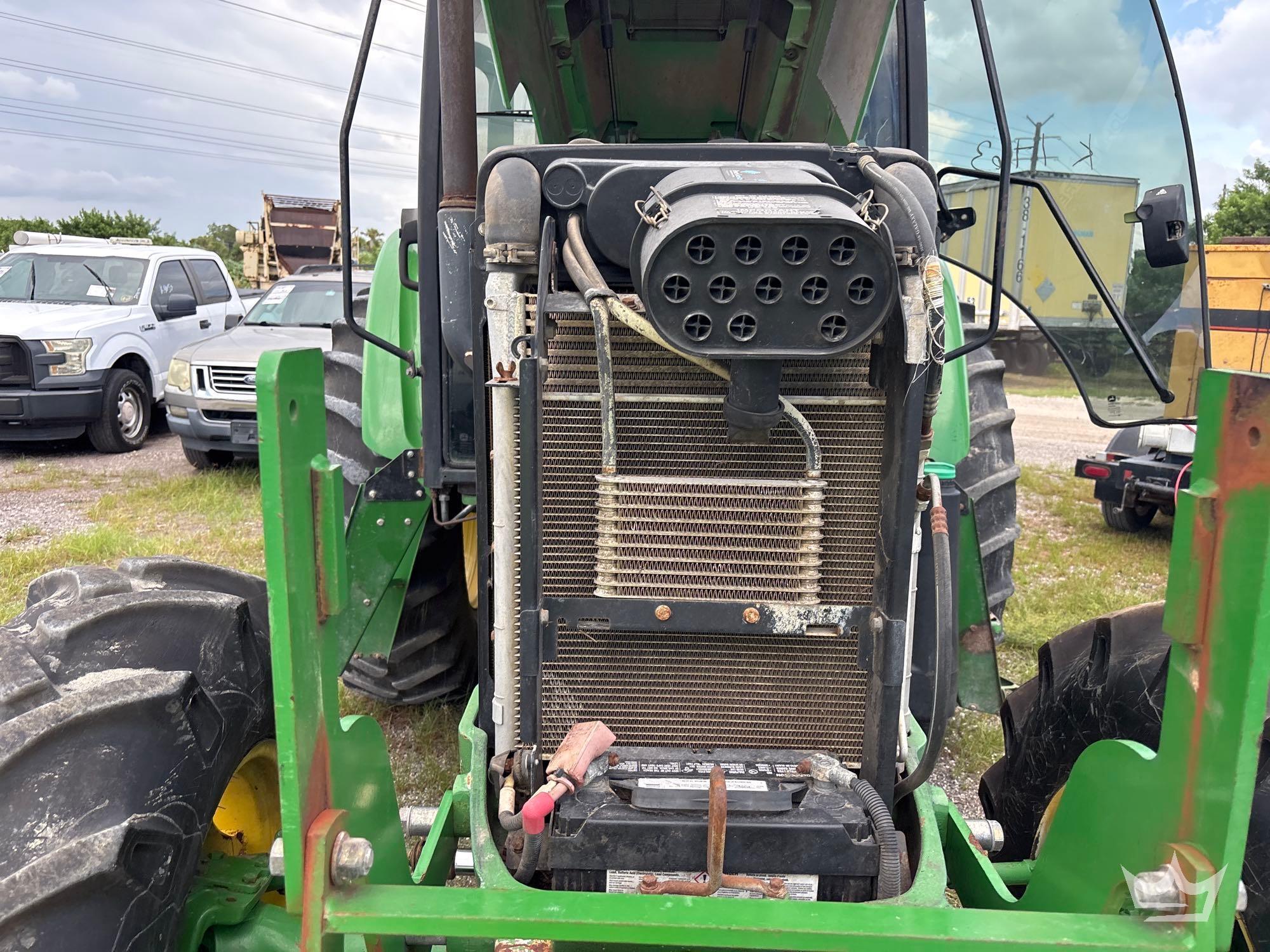 2015 John Deere 6115D