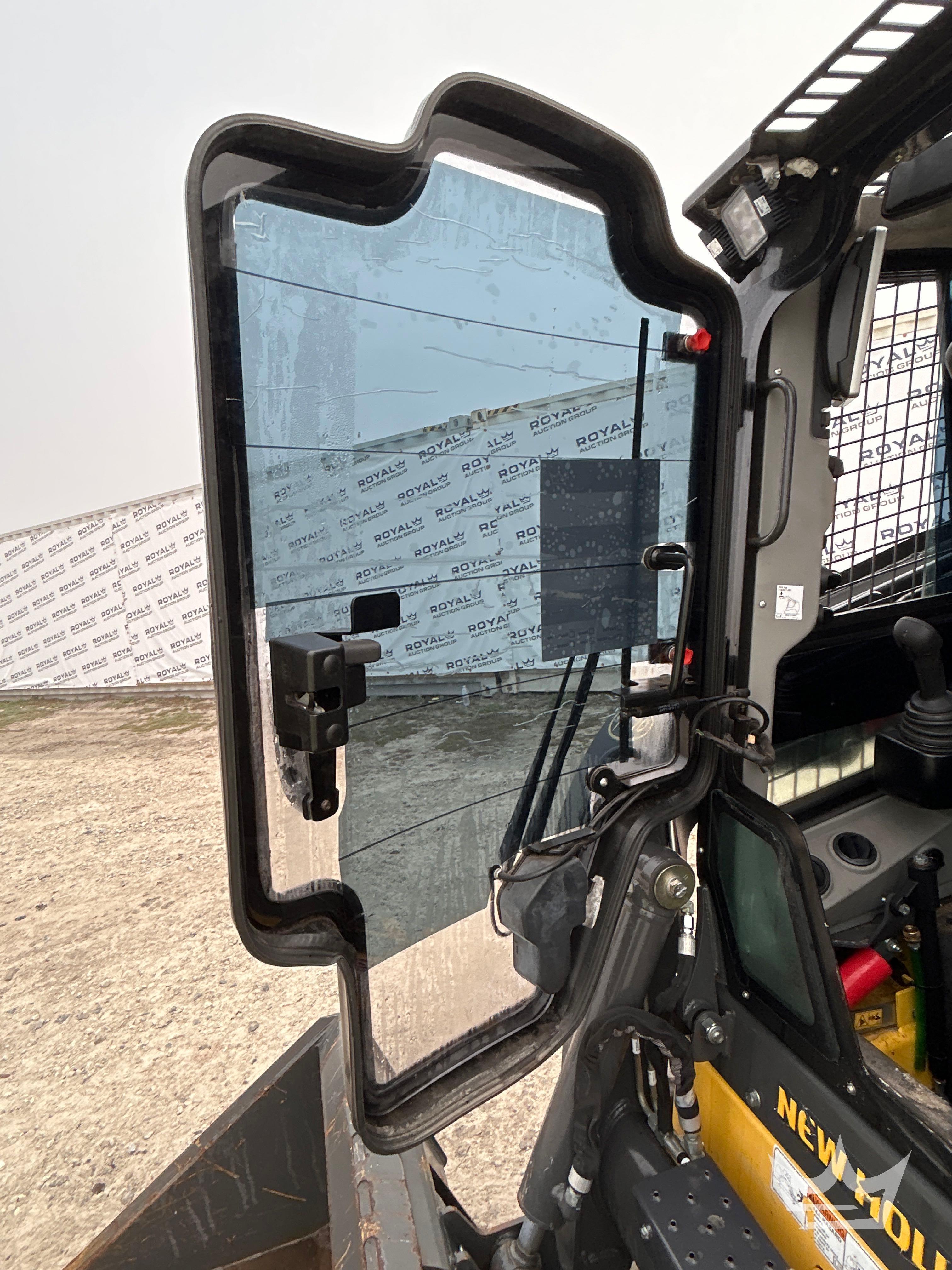 2023 New Holland C327