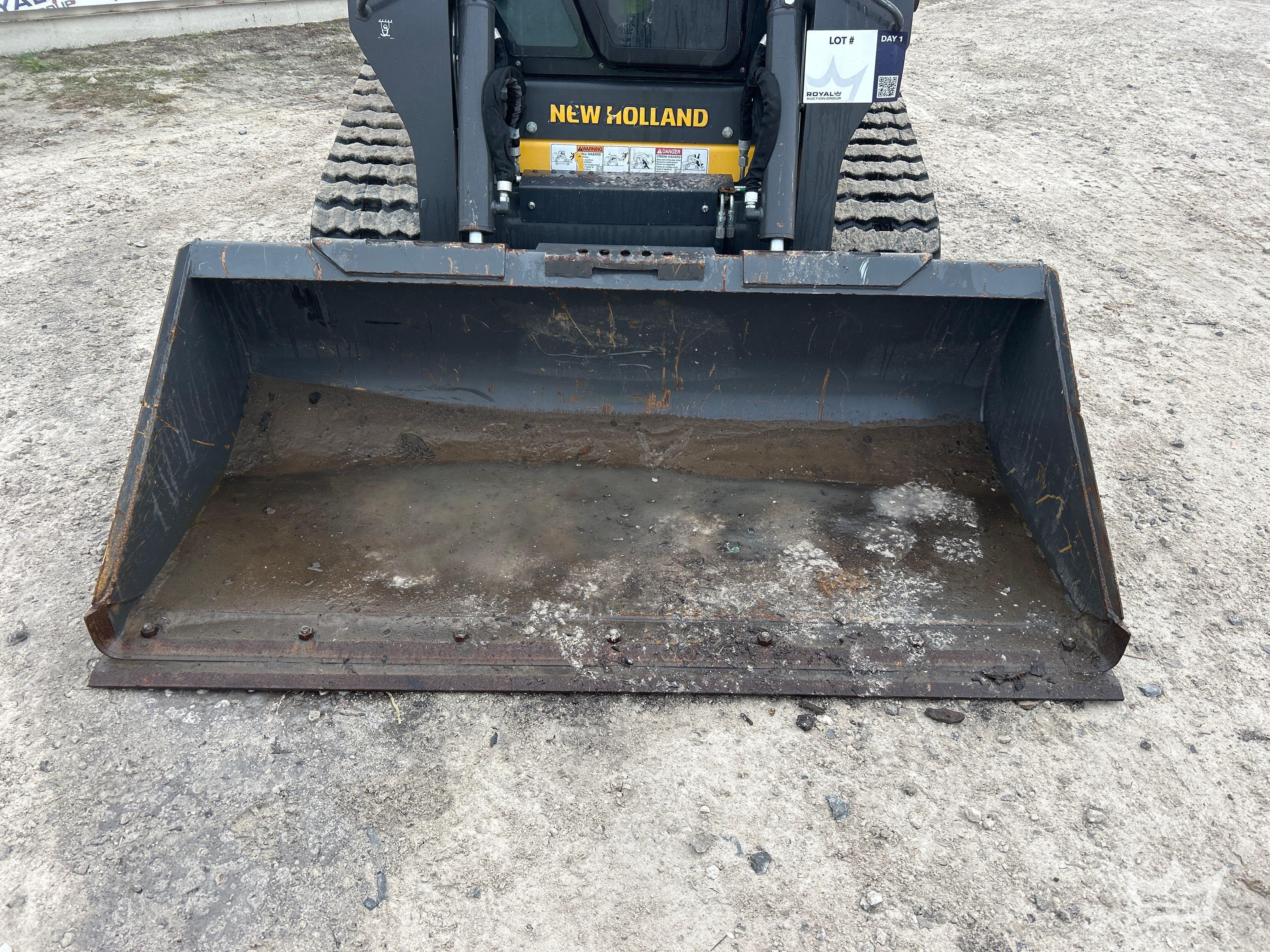 2023 New Holland C327