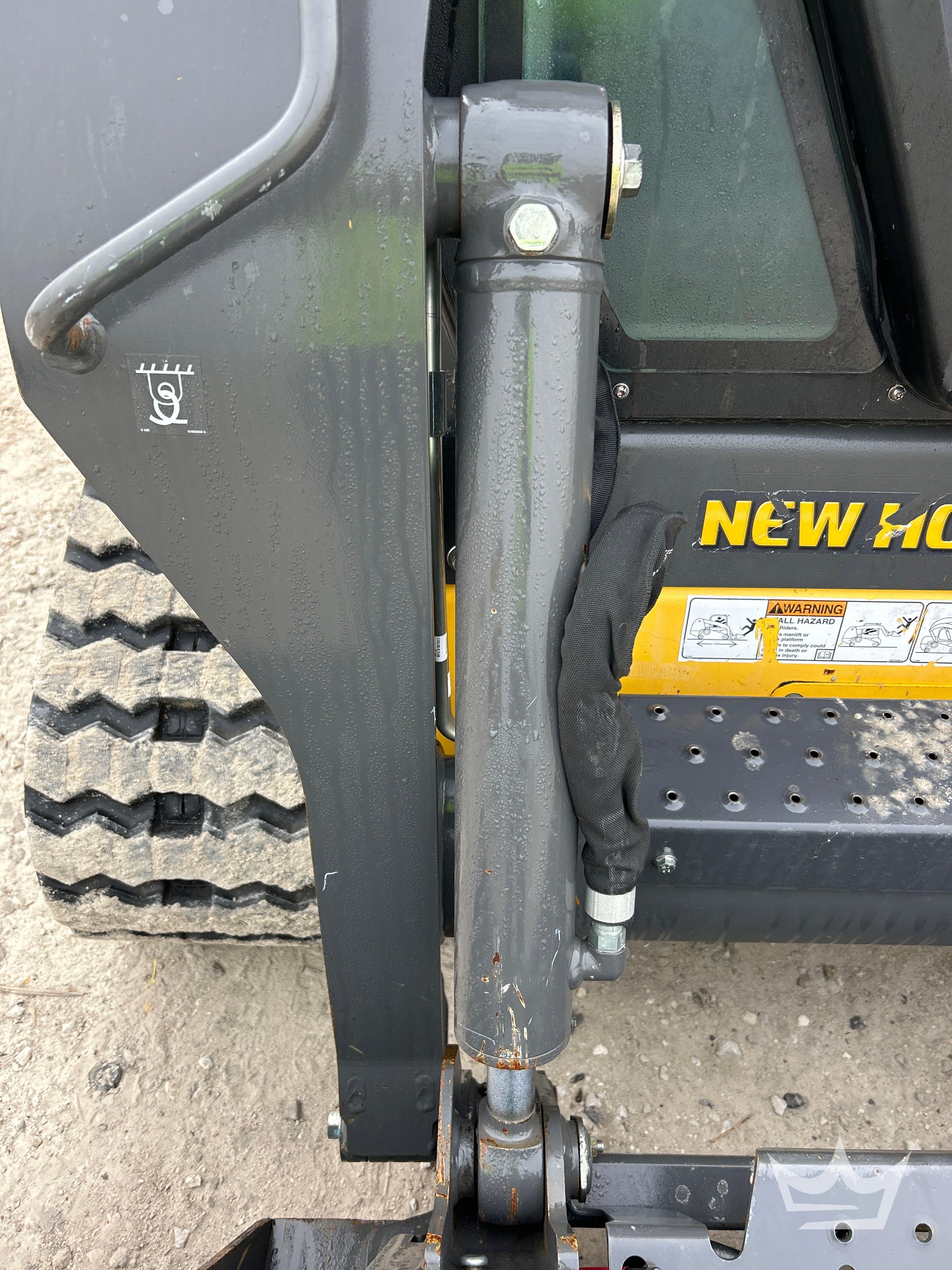 2023 New Holland C327