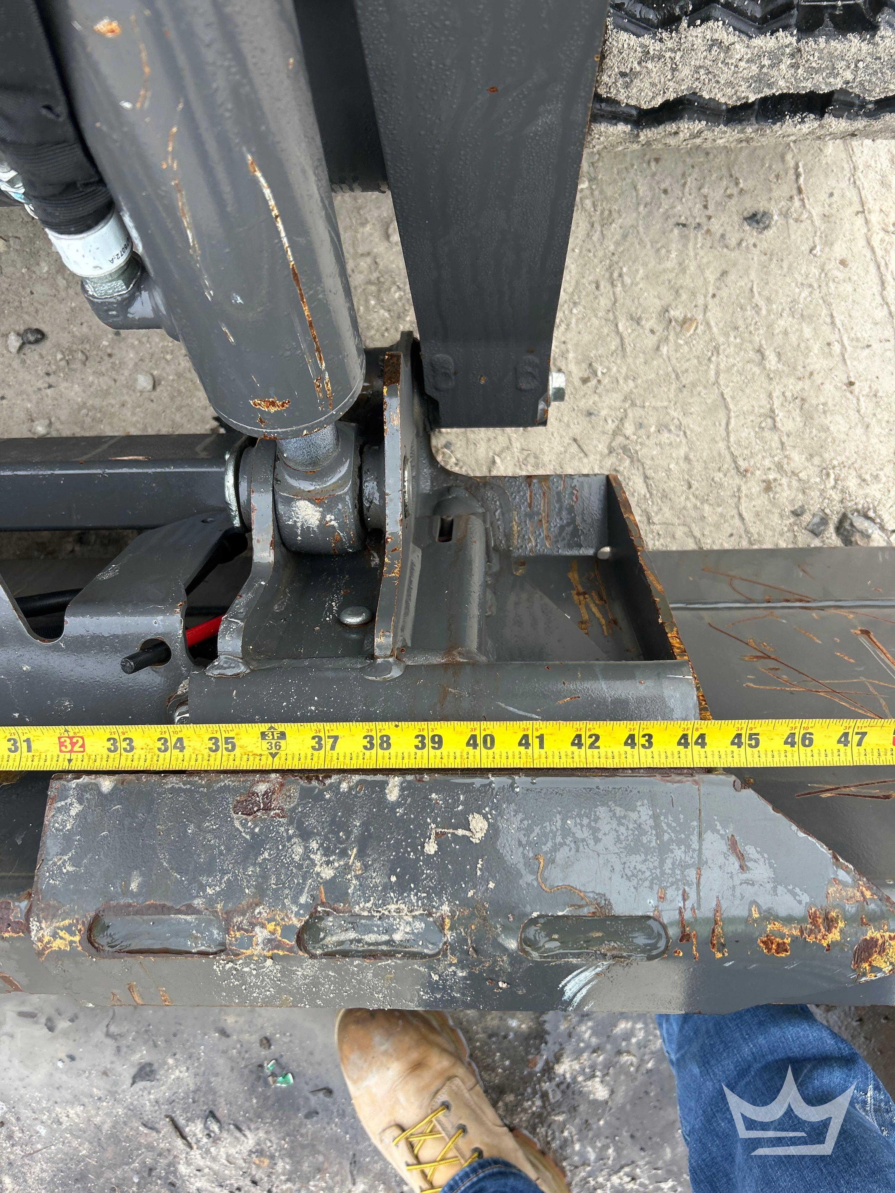 2023 New Holland C327