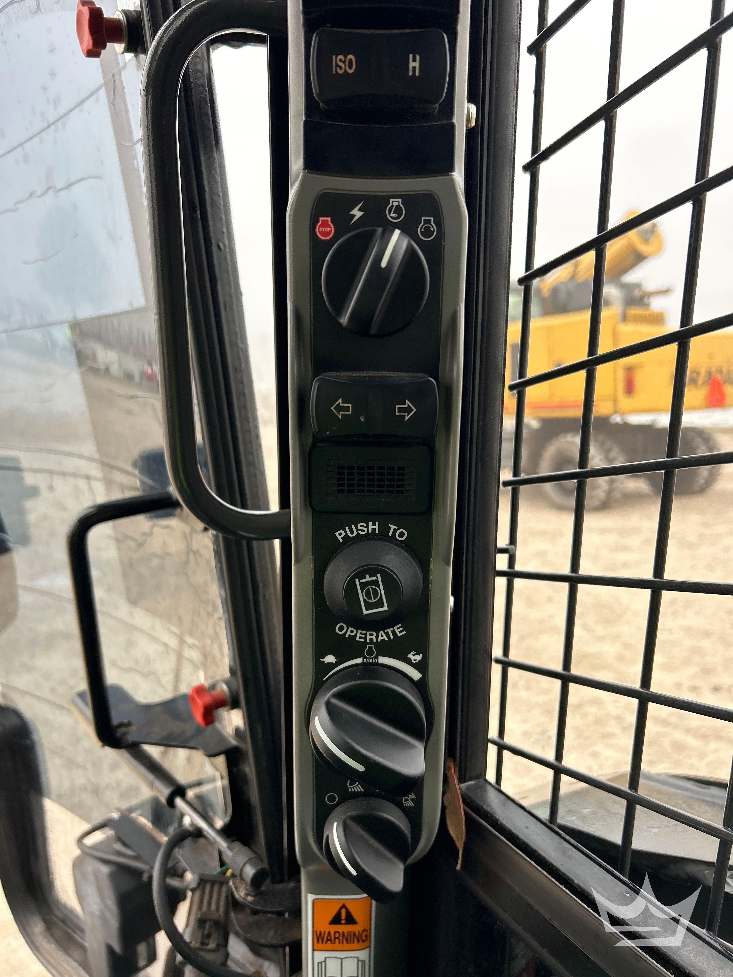 2023 New Holland C327