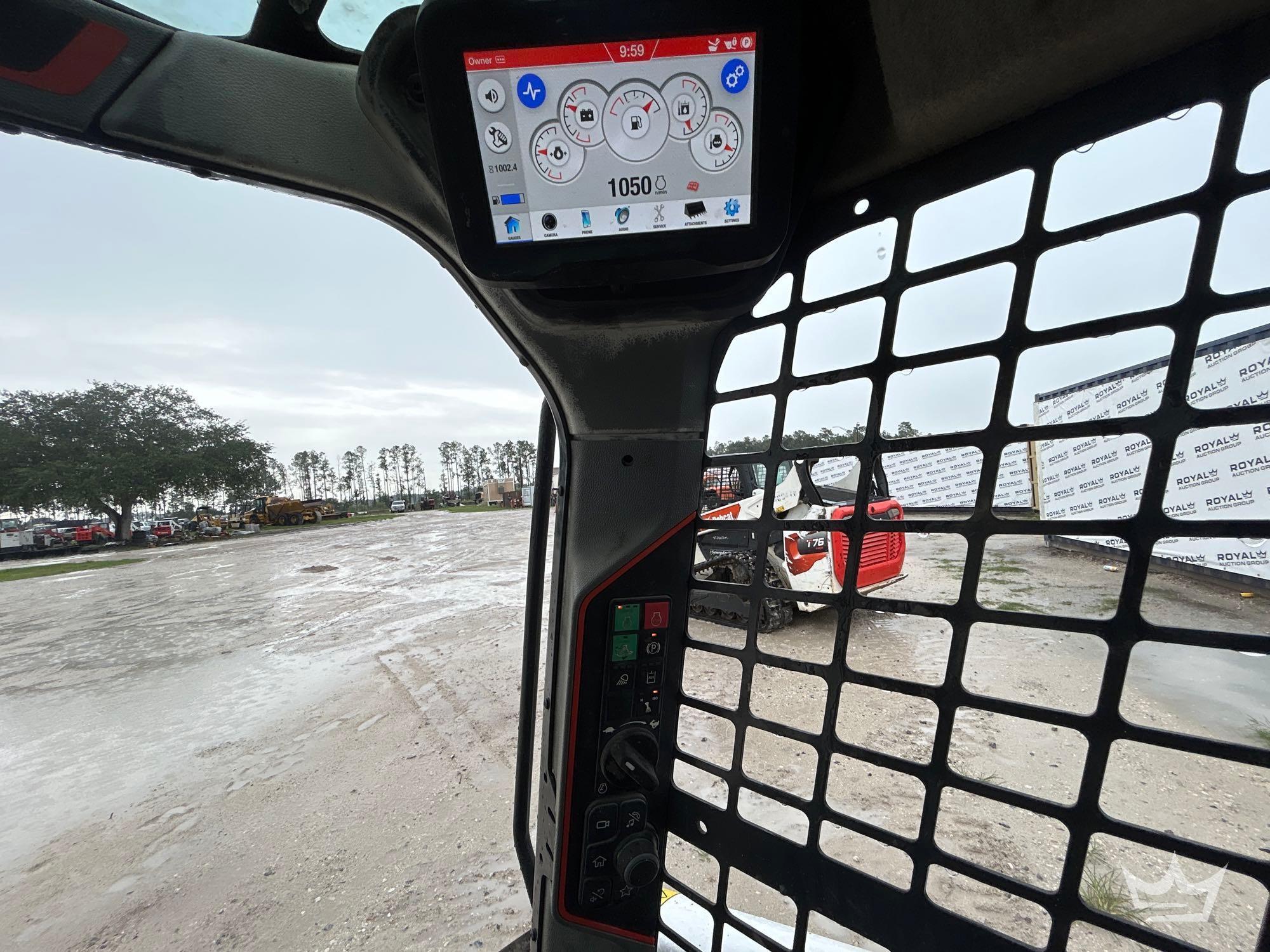 2023 New Holland C327