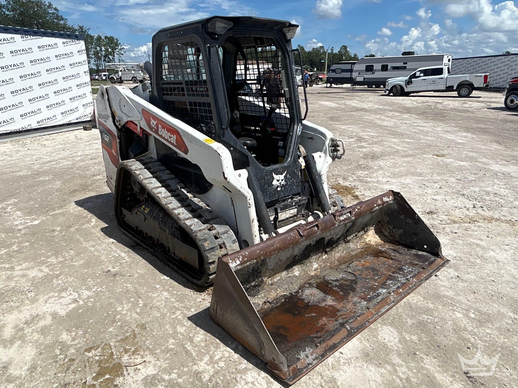 2023 New Holland C327