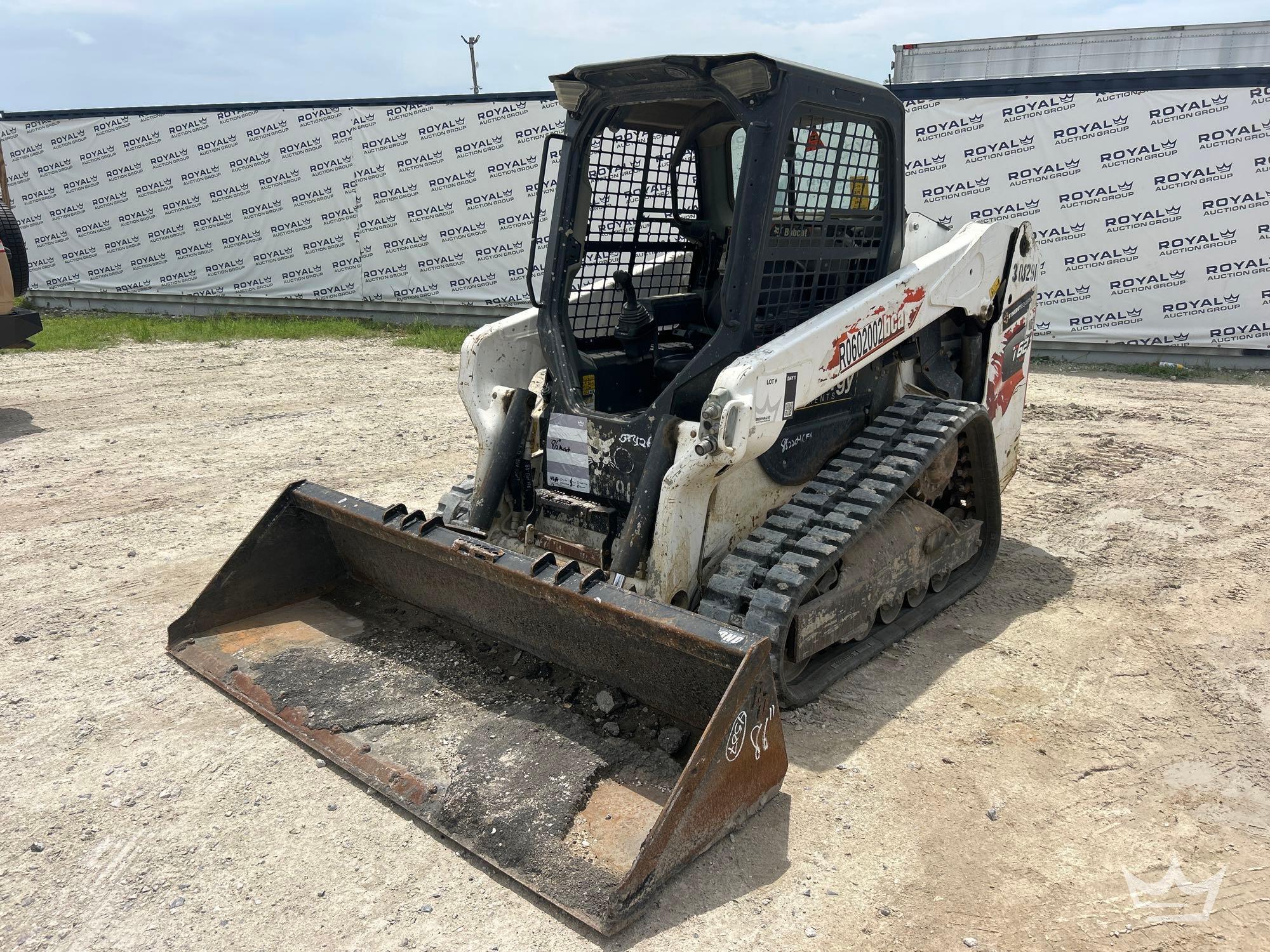2023 New Holland C327