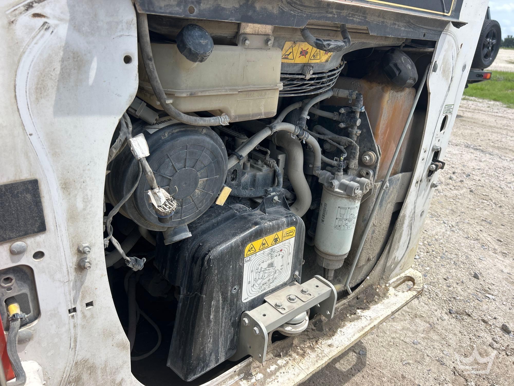 2023 New Holland C327