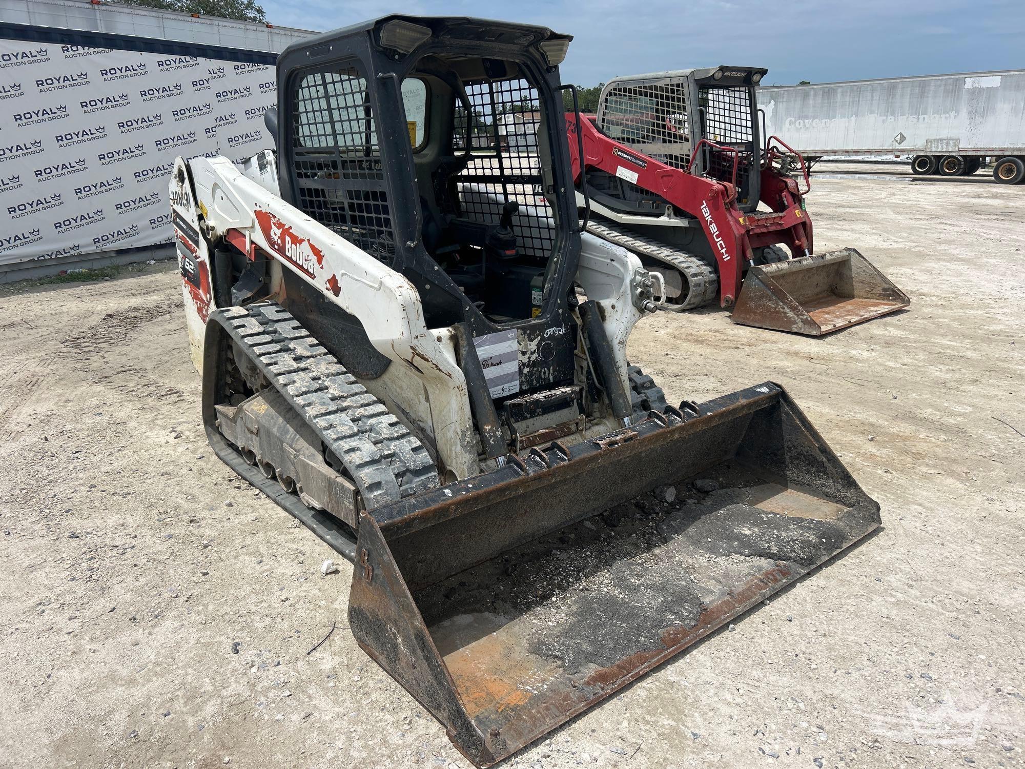 2023 New Holland C327